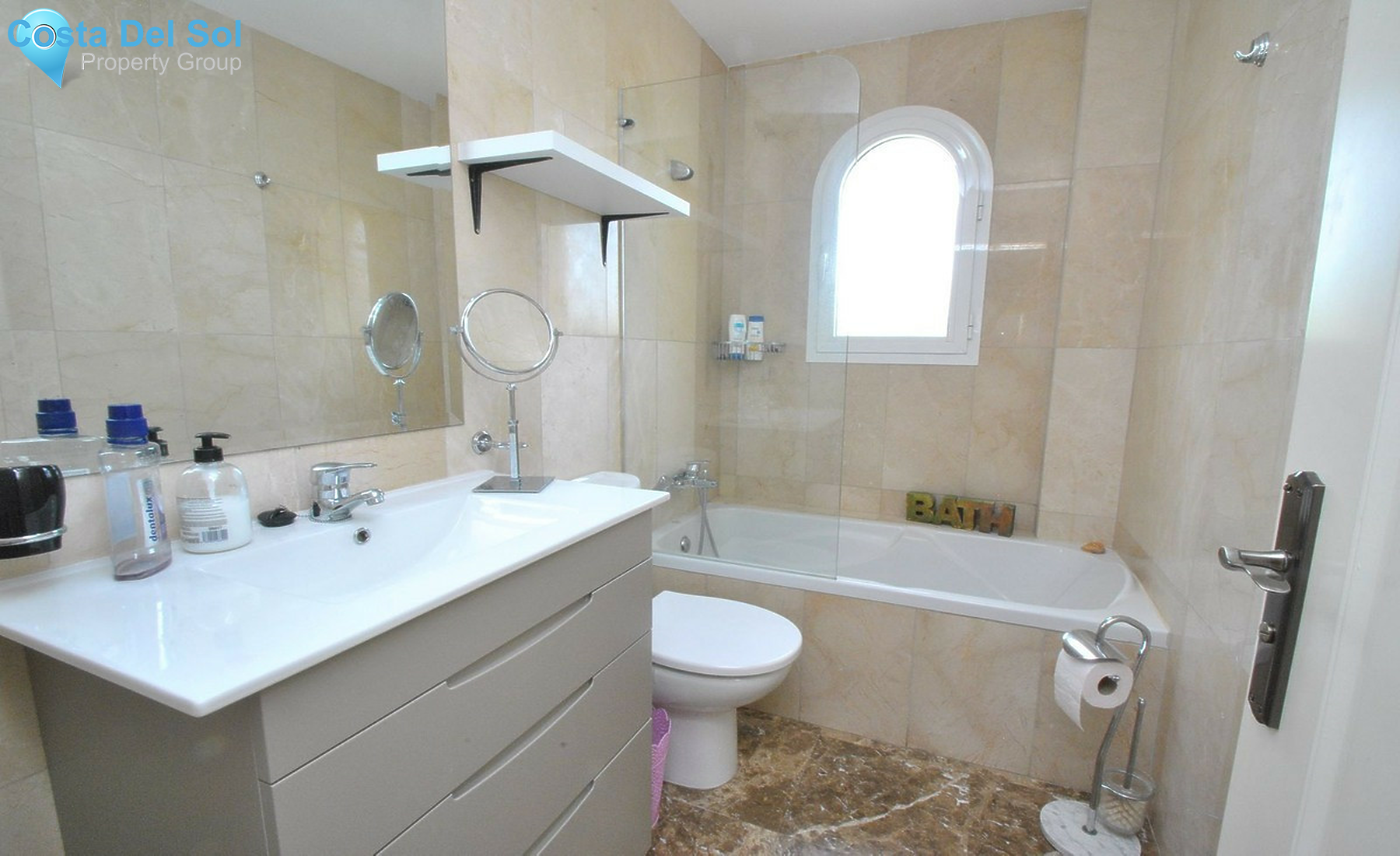 House in Riviera del Sol-1544004