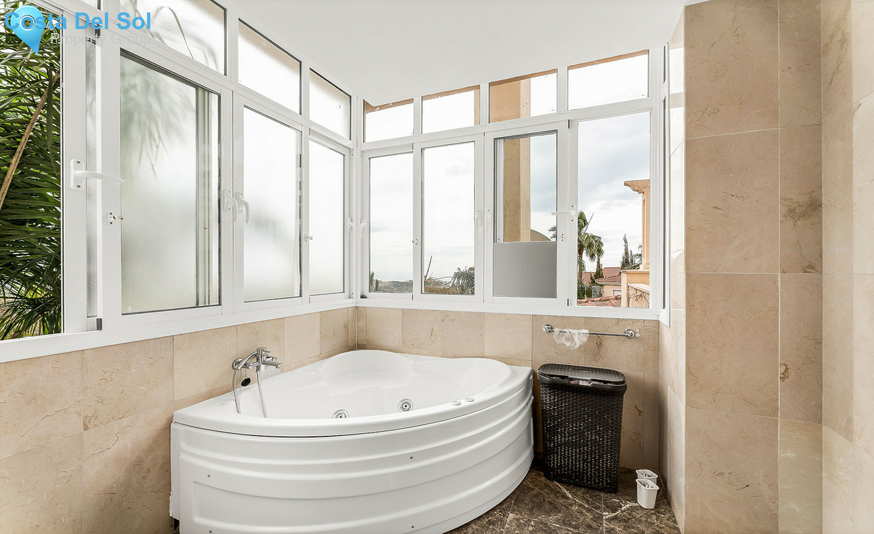 House in Riviera del Sol-1543998