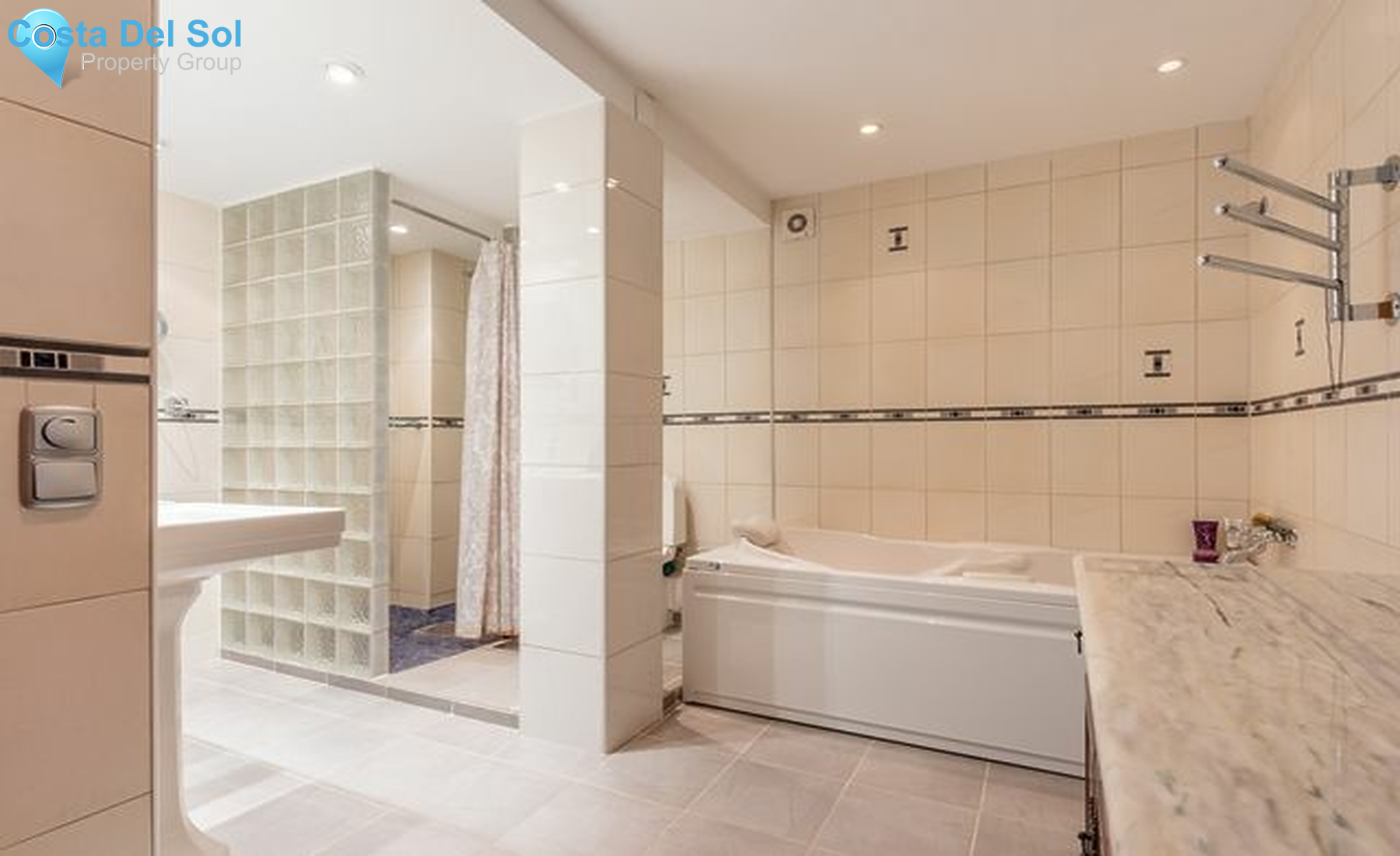 Middle Floor Apartment in Atalaya-1179111