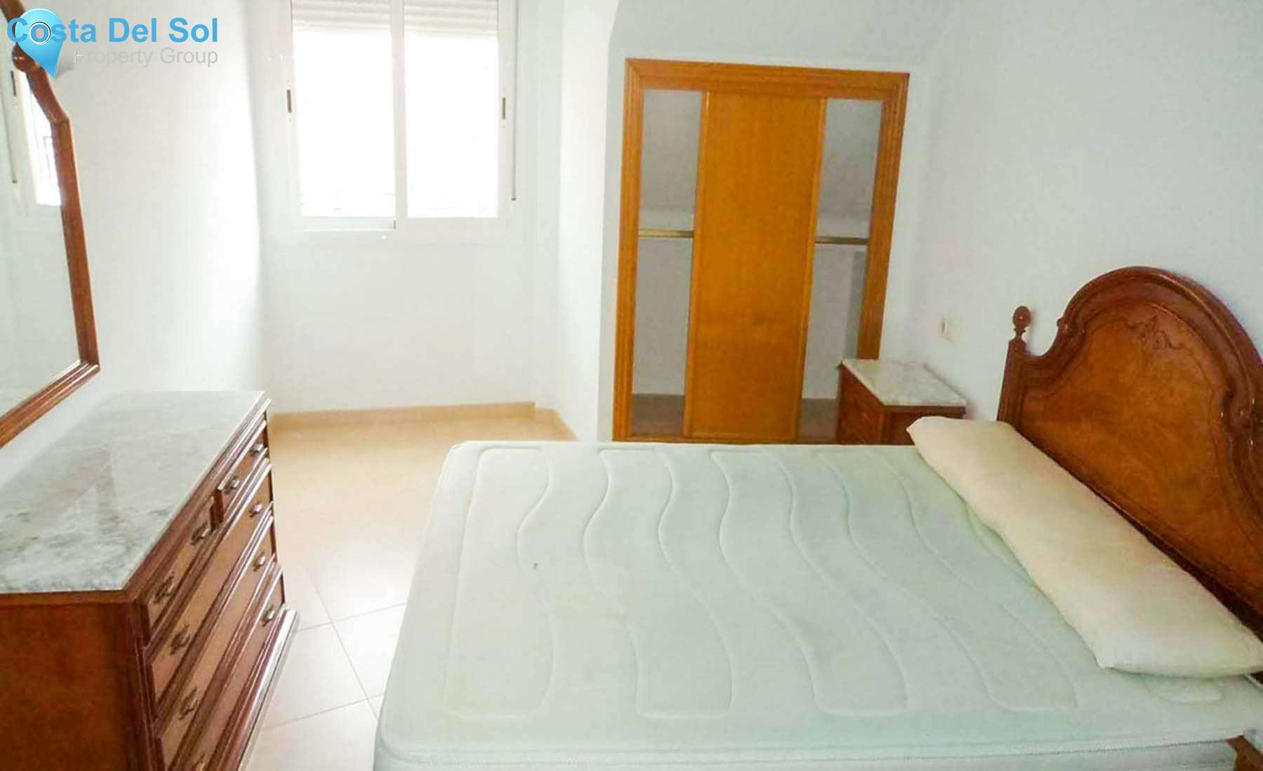 Middle Floor Apartment in Coín-1341255