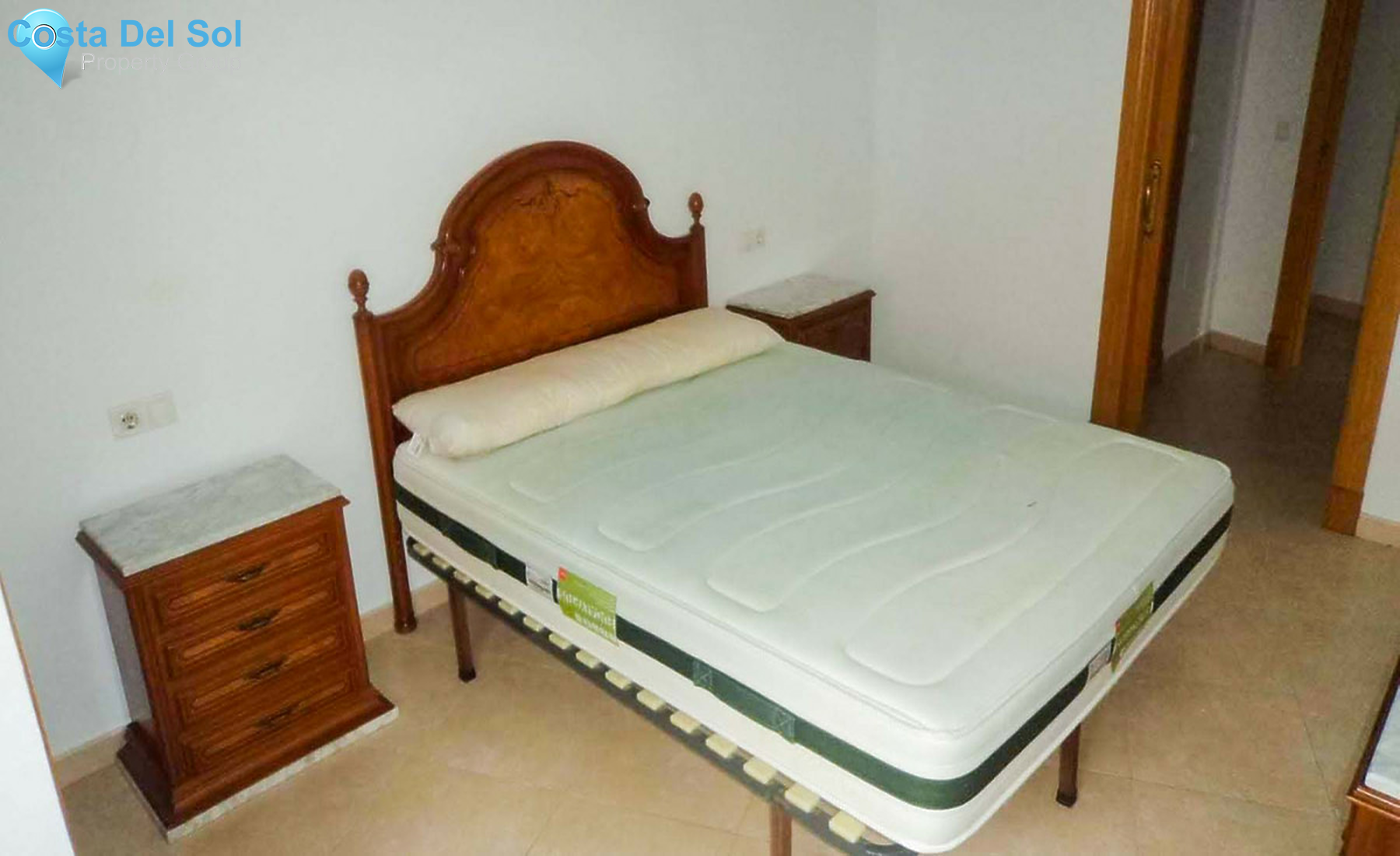 Middle Floor Apartment in Coín-1341257