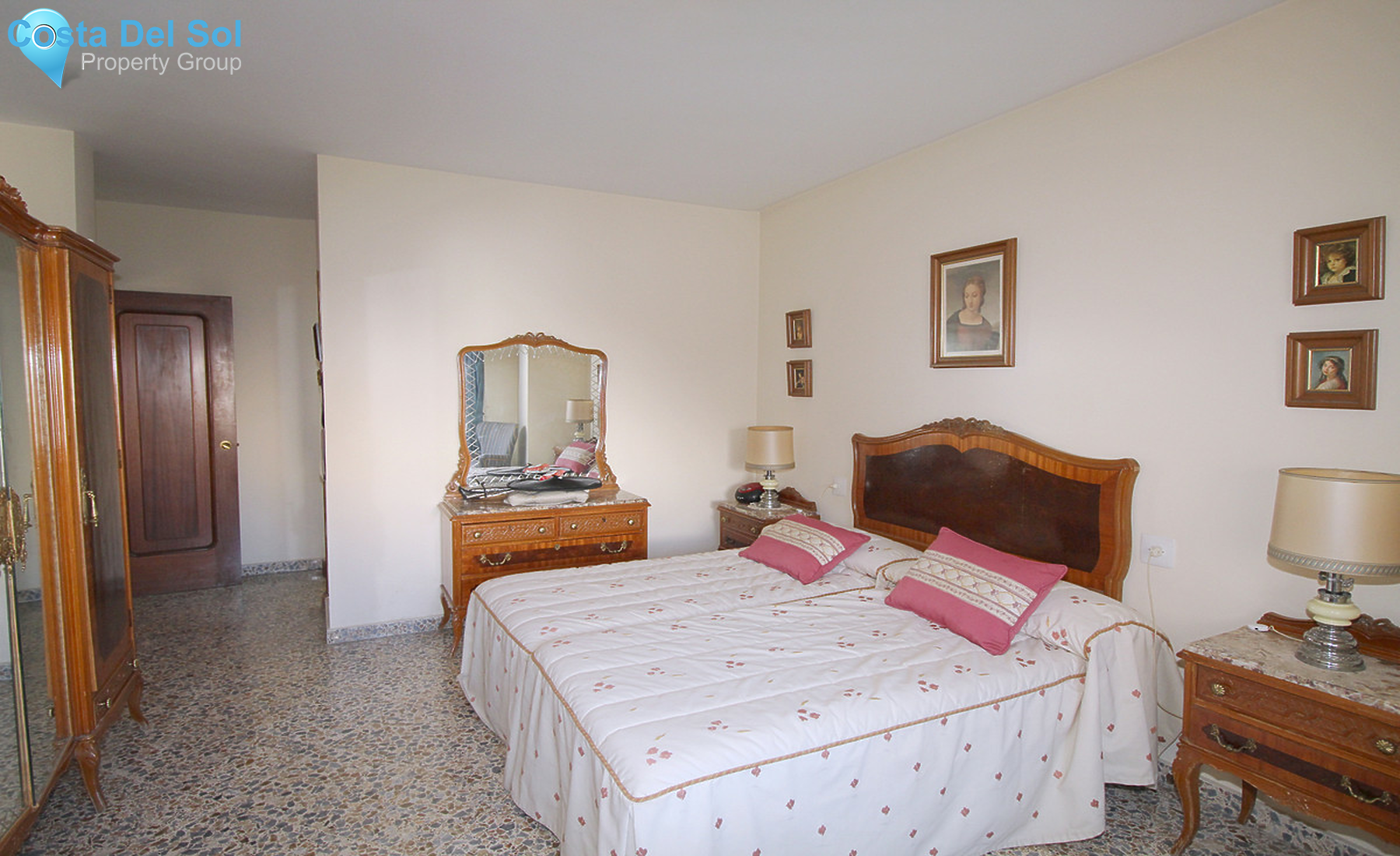 Middle Floor Apartment in Coín-1341401
