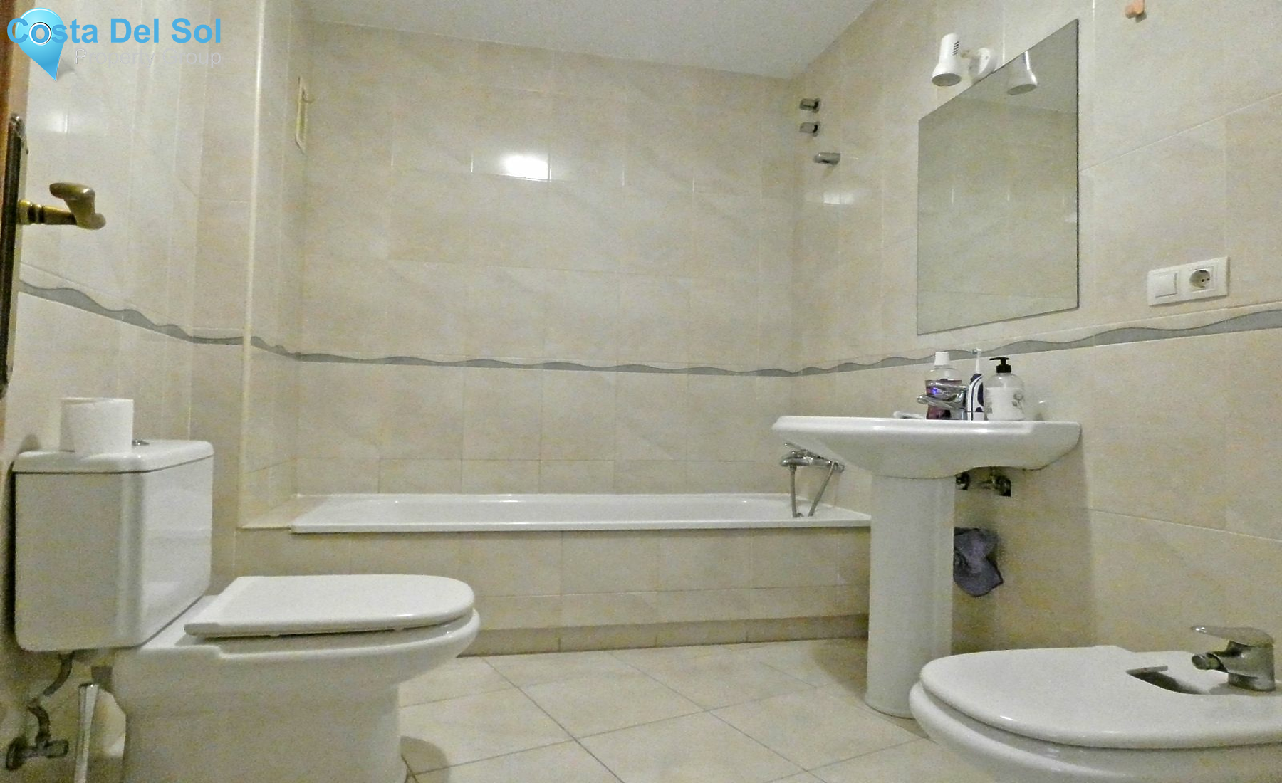 Middle Floor Apartment in Coín-1132079