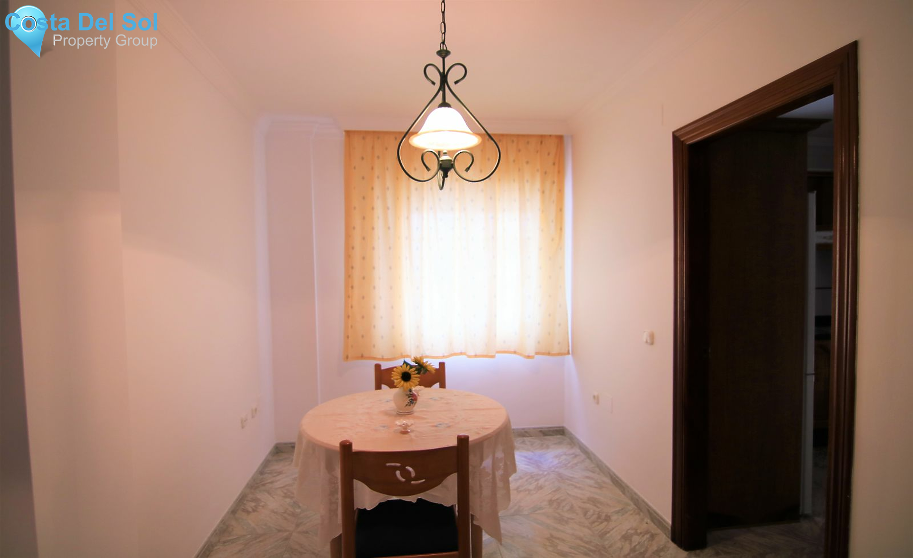 Middle Floor Apartment in Coín-1553632