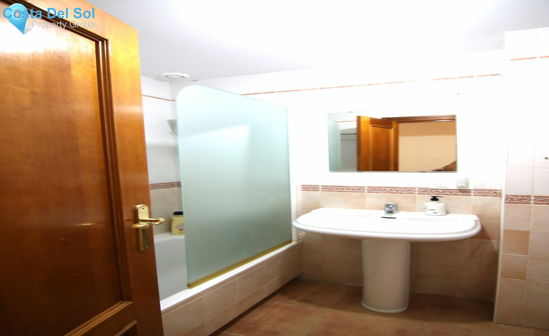 Middle Floor Apartment in Coín-1554633