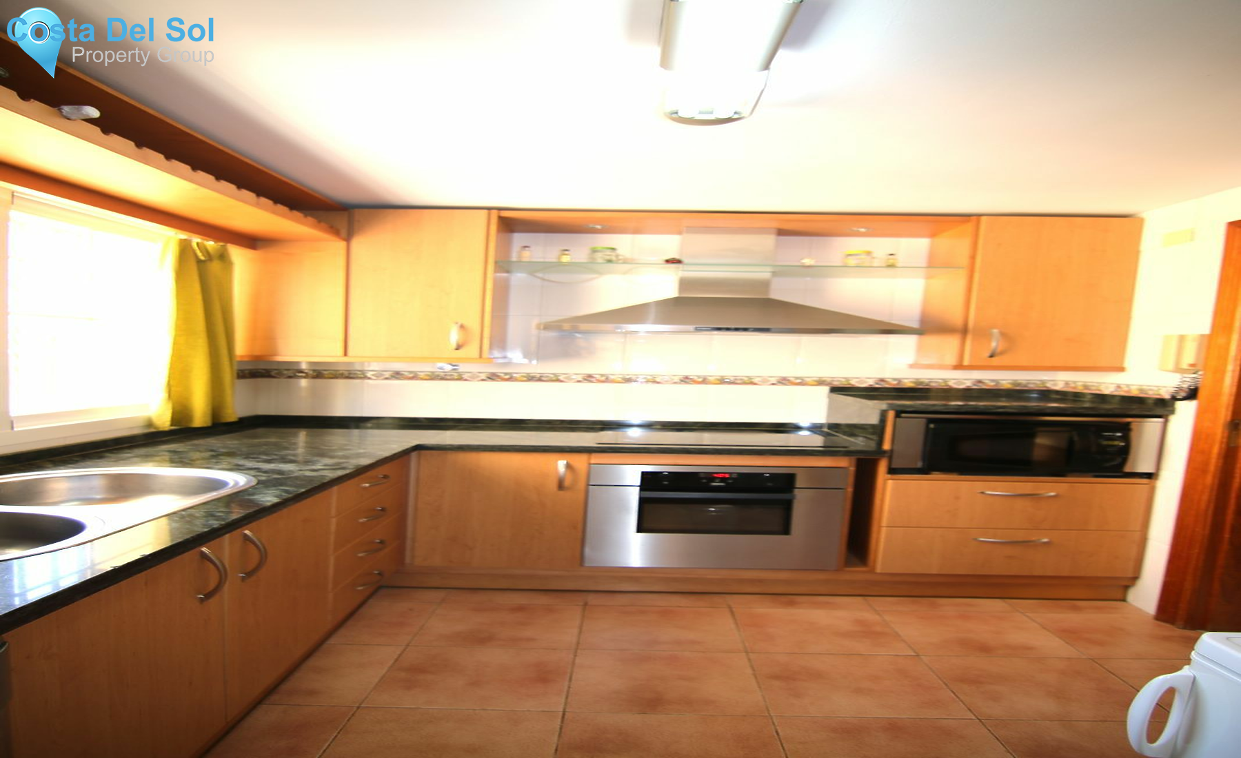Middle Floor Apartment in Coín-1554625