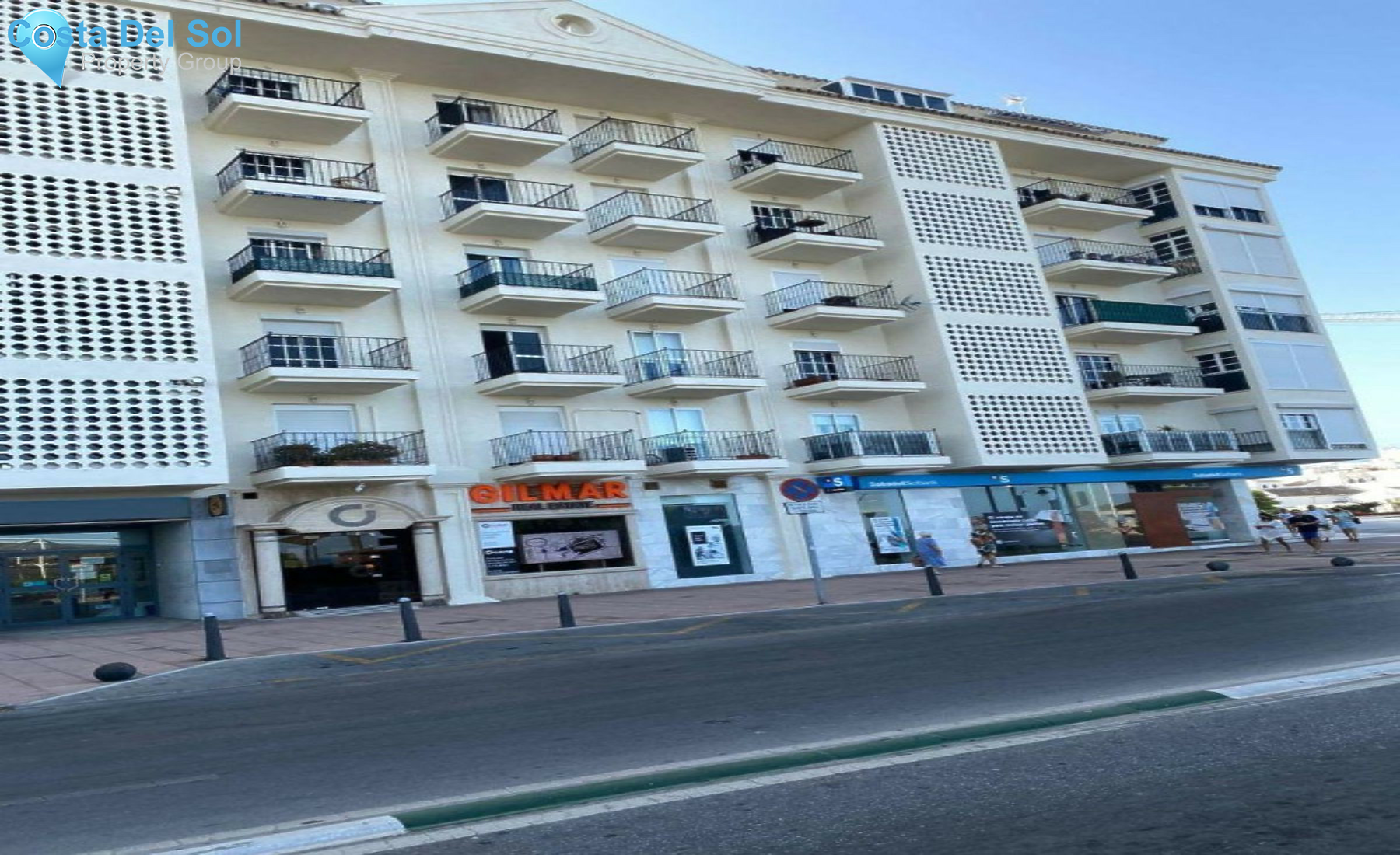 Middle Floor Apartment in Estepona