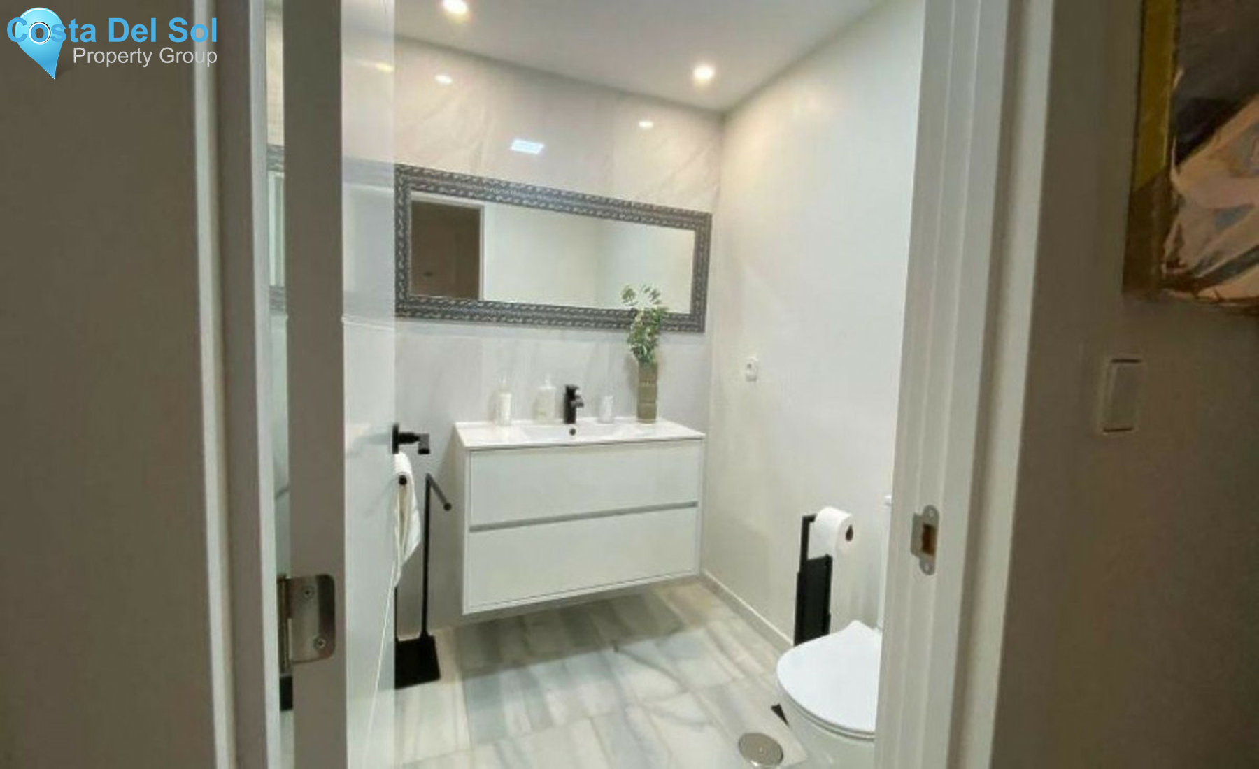 Middle Floor Apartment in Estepona-1261447
