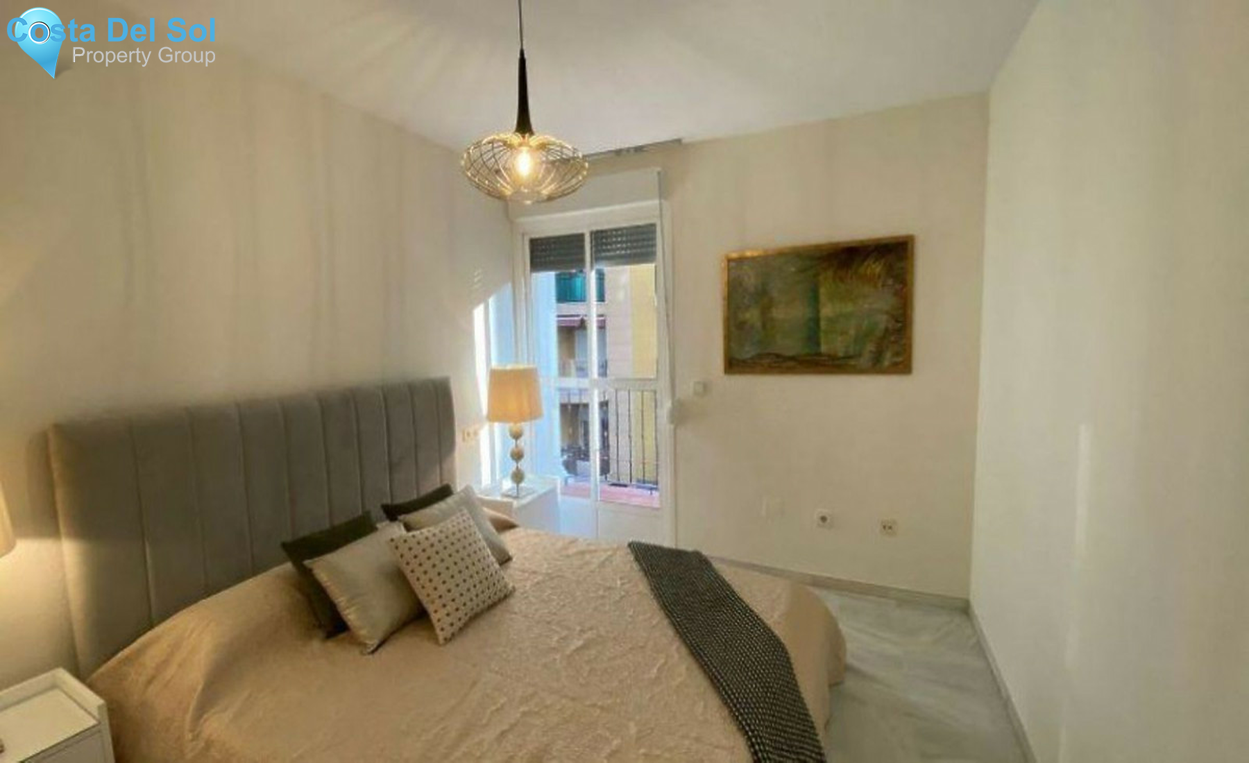 Middle Floor Apartment in Estepona-1261436