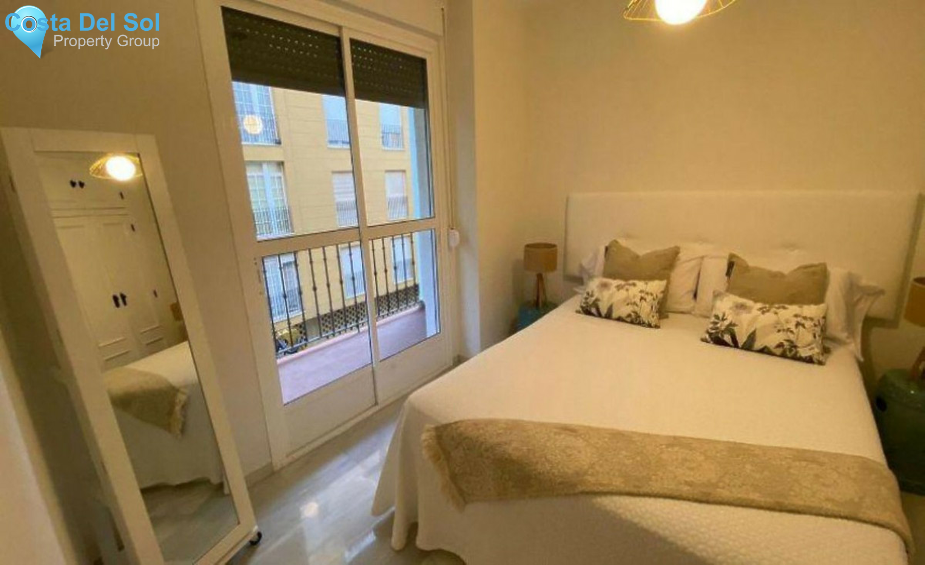 Middle Floor Apartment in Estepona-1261437