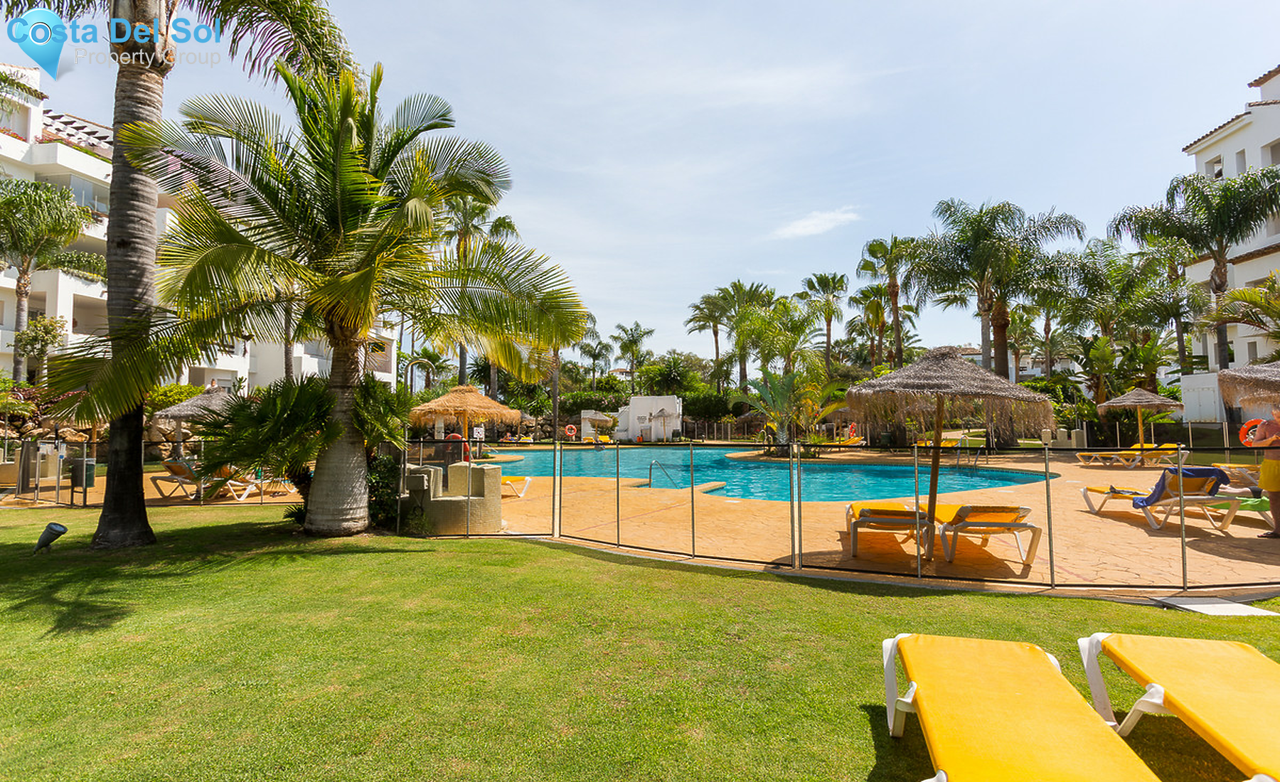 Middle Floor Apartment in Estepona-1295077