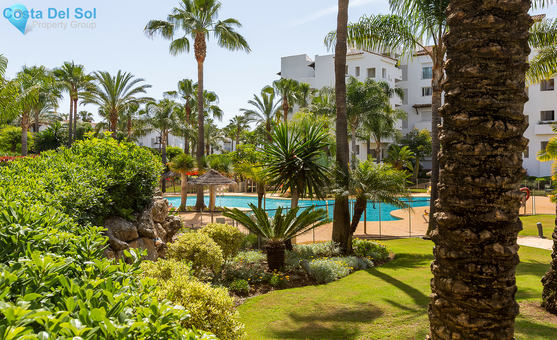 Middle Floor Apartment in Estepona-1295078