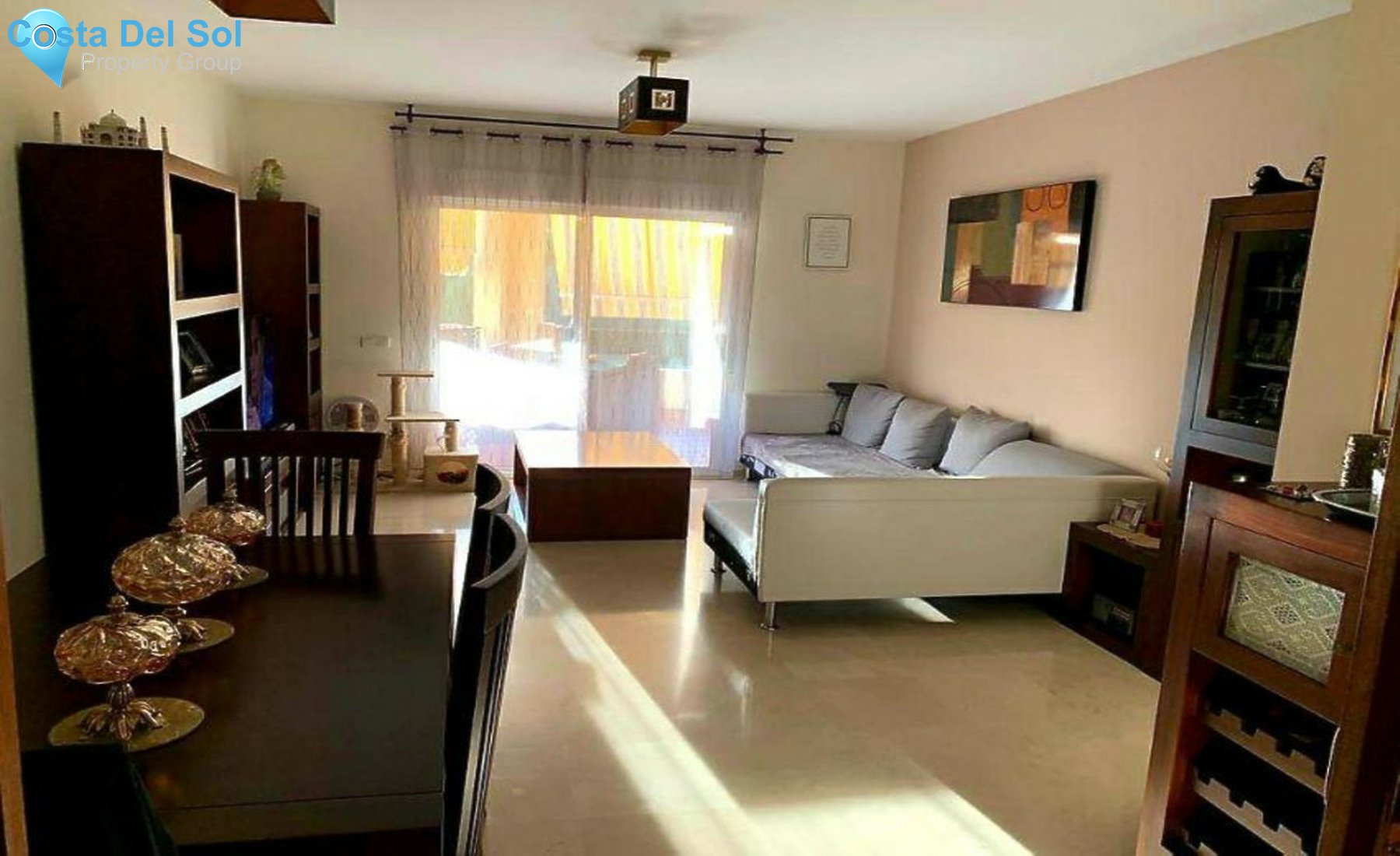 Middle Floor Apartment in Estepona-1301120
