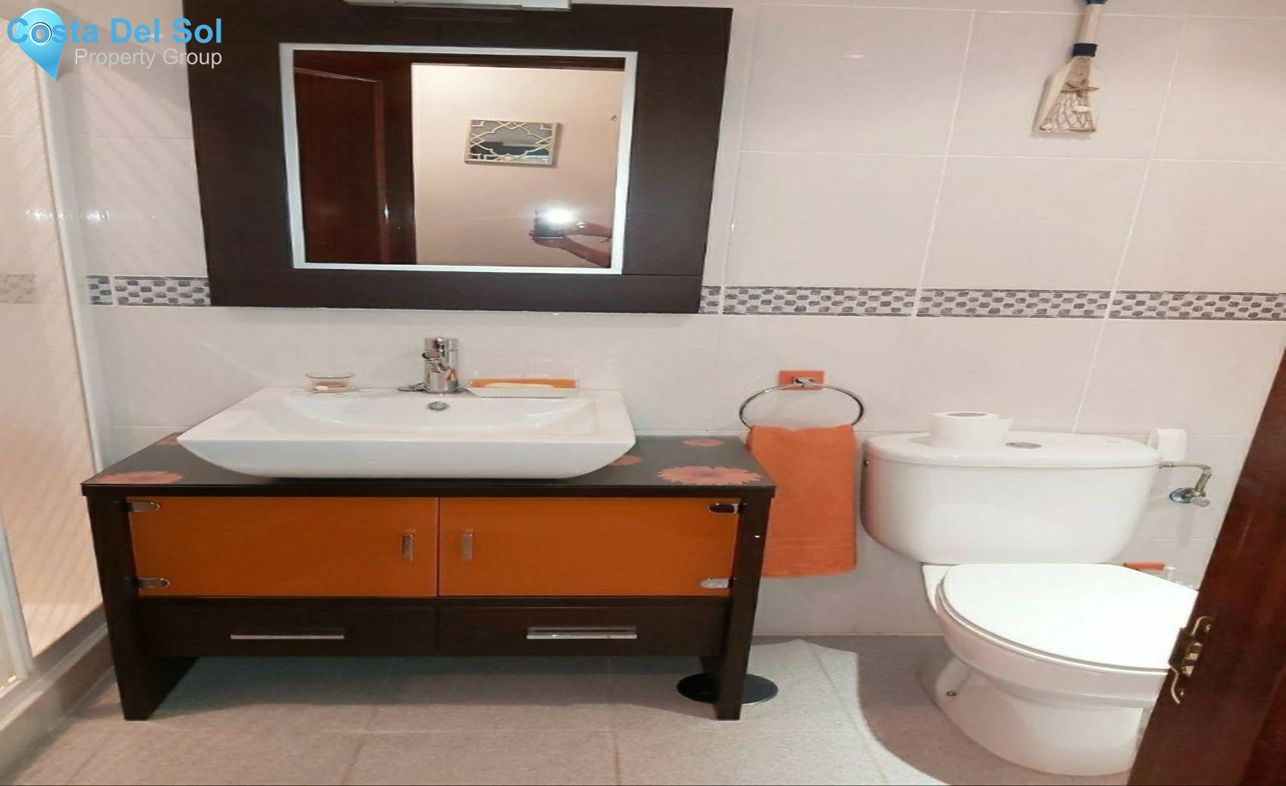 Middle Floor Apartment in Estepona-1301125