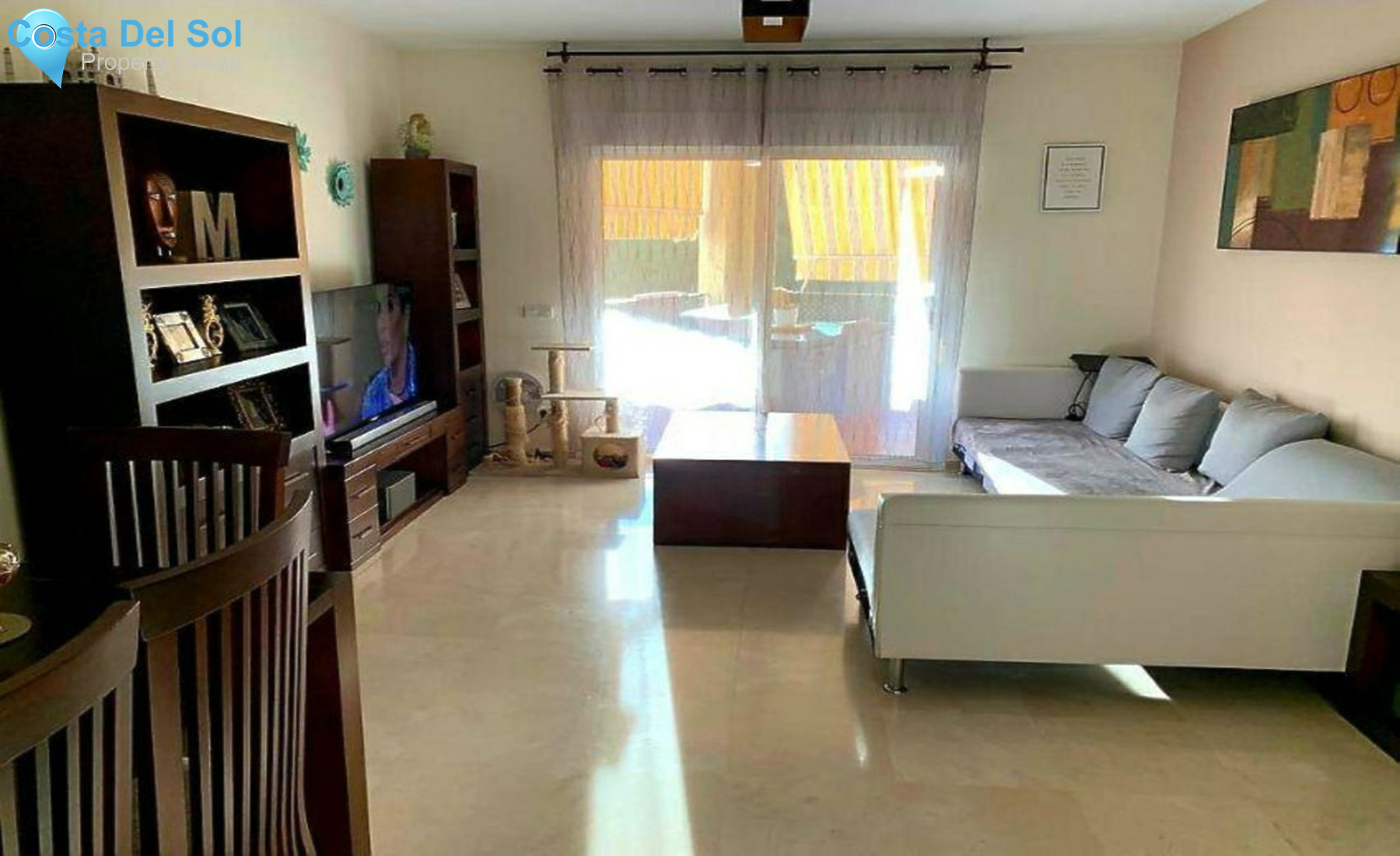 Middle Floor Apartment in Estepona-1301111
