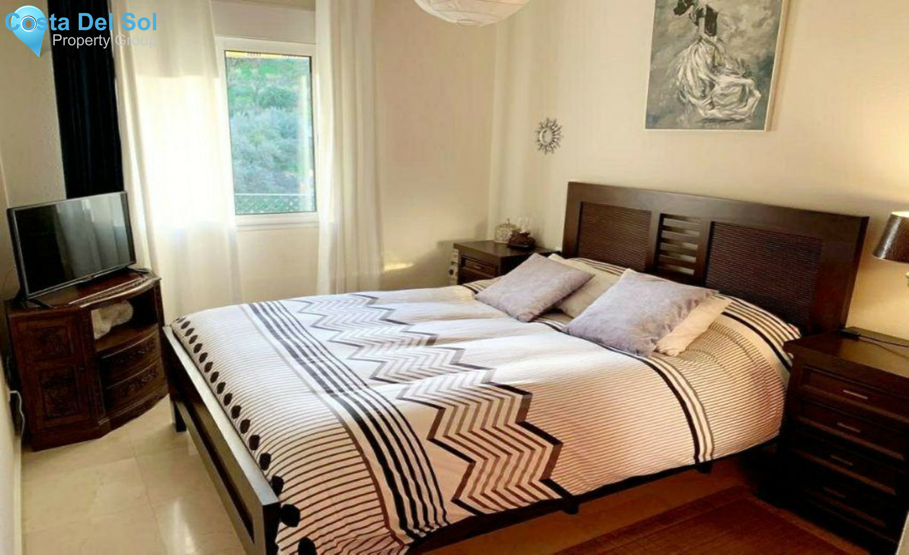 Middle Floor Apartment in Estepona-1301112