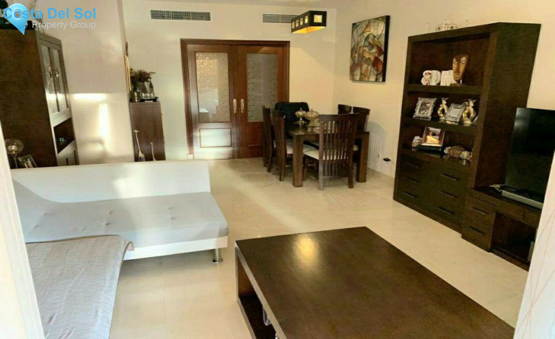 Middle Floor Apartment in Estepona-1301114