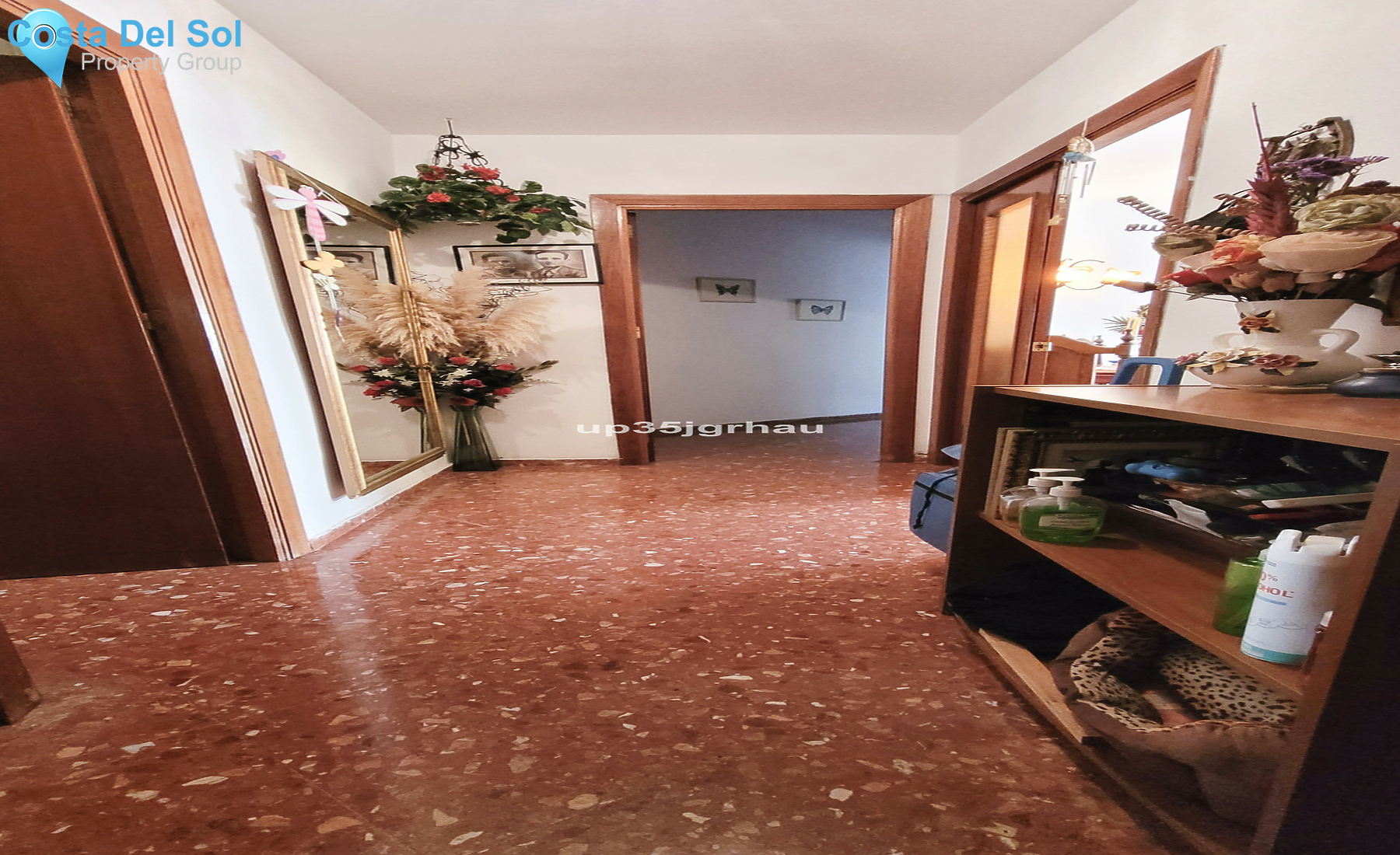 Middle Floor Apartment in Estepona-1301437