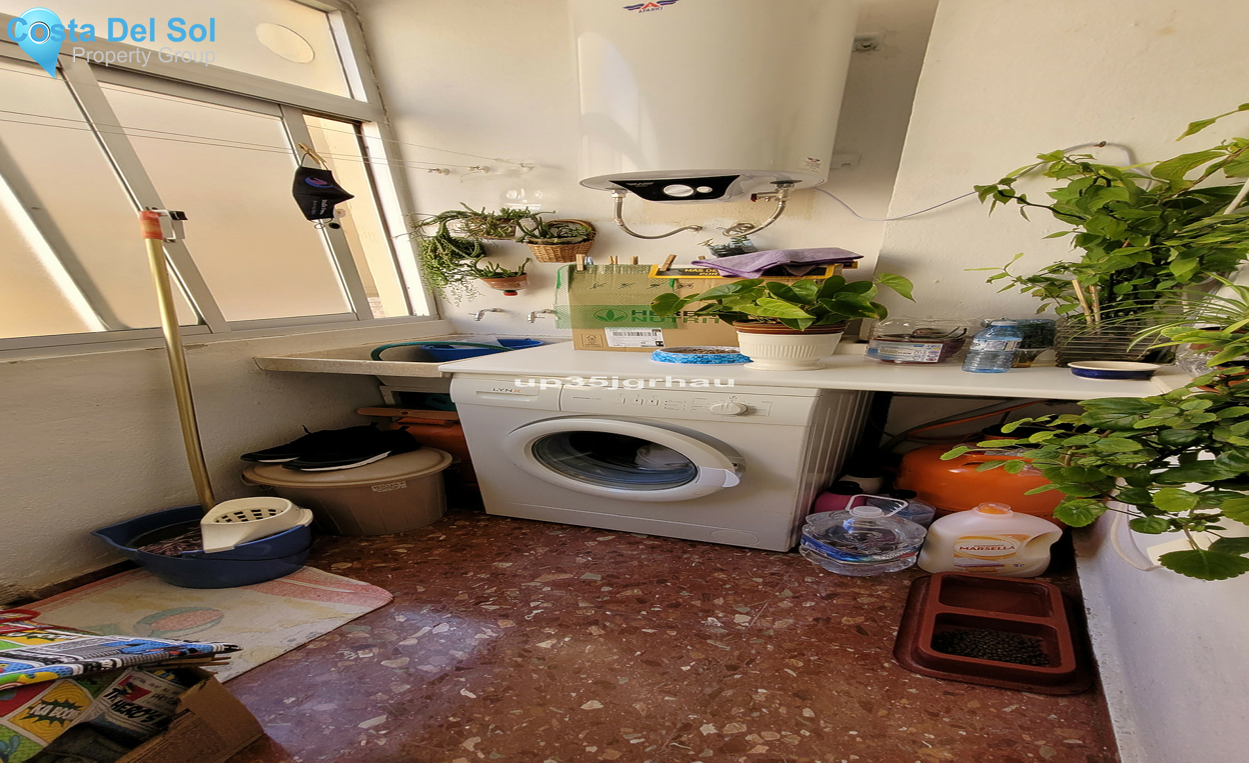 Middle Floor Apartment in Estepona-1301439