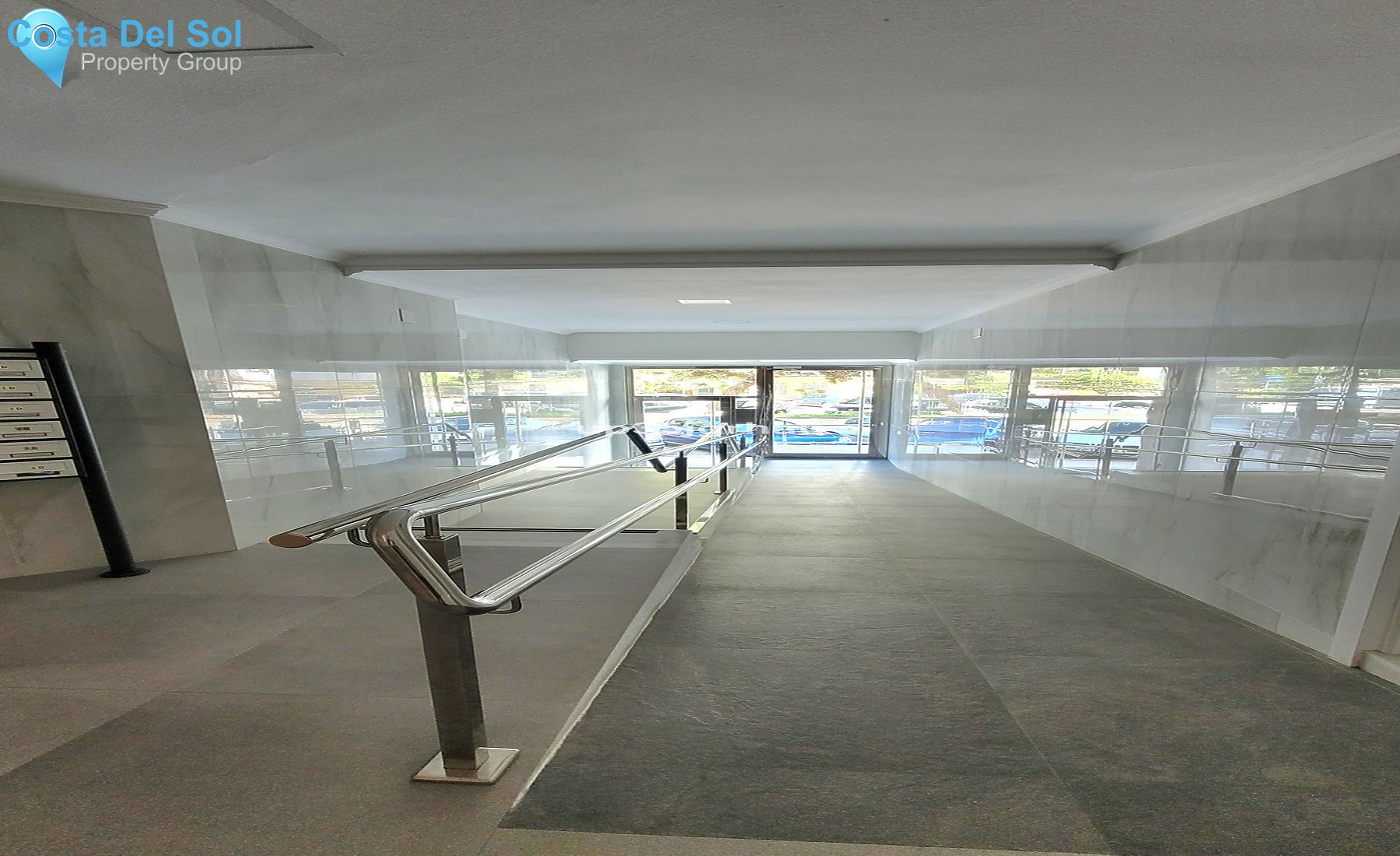 Middle Floor Apartment in Estepona-1301443
