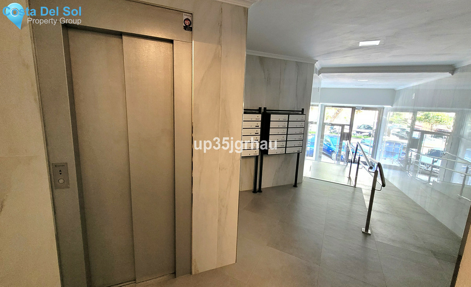 Middle Floor Apartment in Estepona-1301429