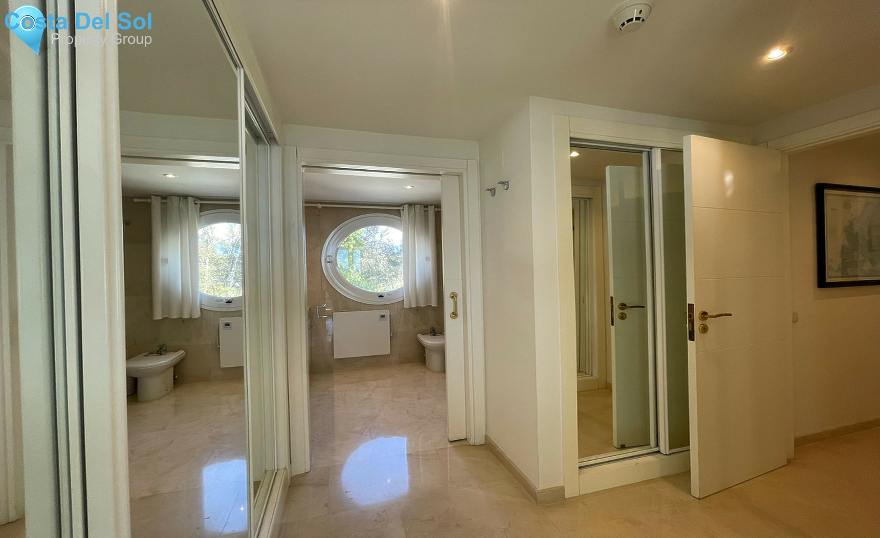 Middle Floor Apartment in Estepona-1310034