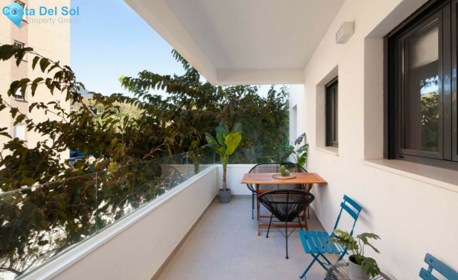 Middle Floor Apartment in Estepona-1320040