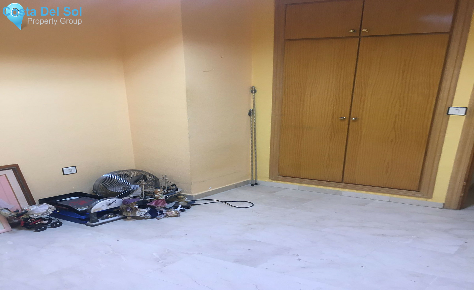 Middle Floor Apartment in Estepona-1350017