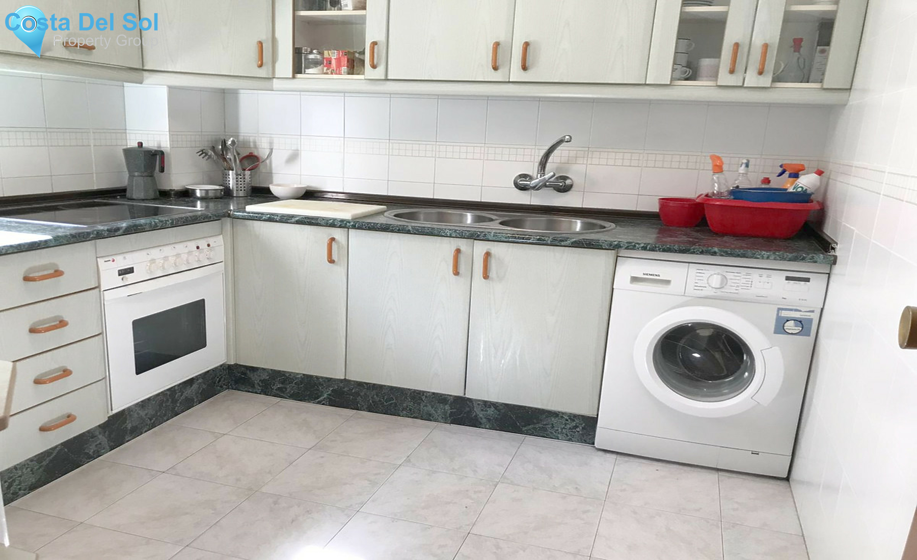 Middle Floor Apartment in Estepona-1356327