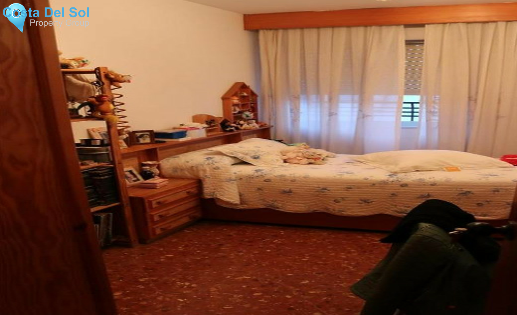 Middle Floor Apartment in Estepona-1360606
