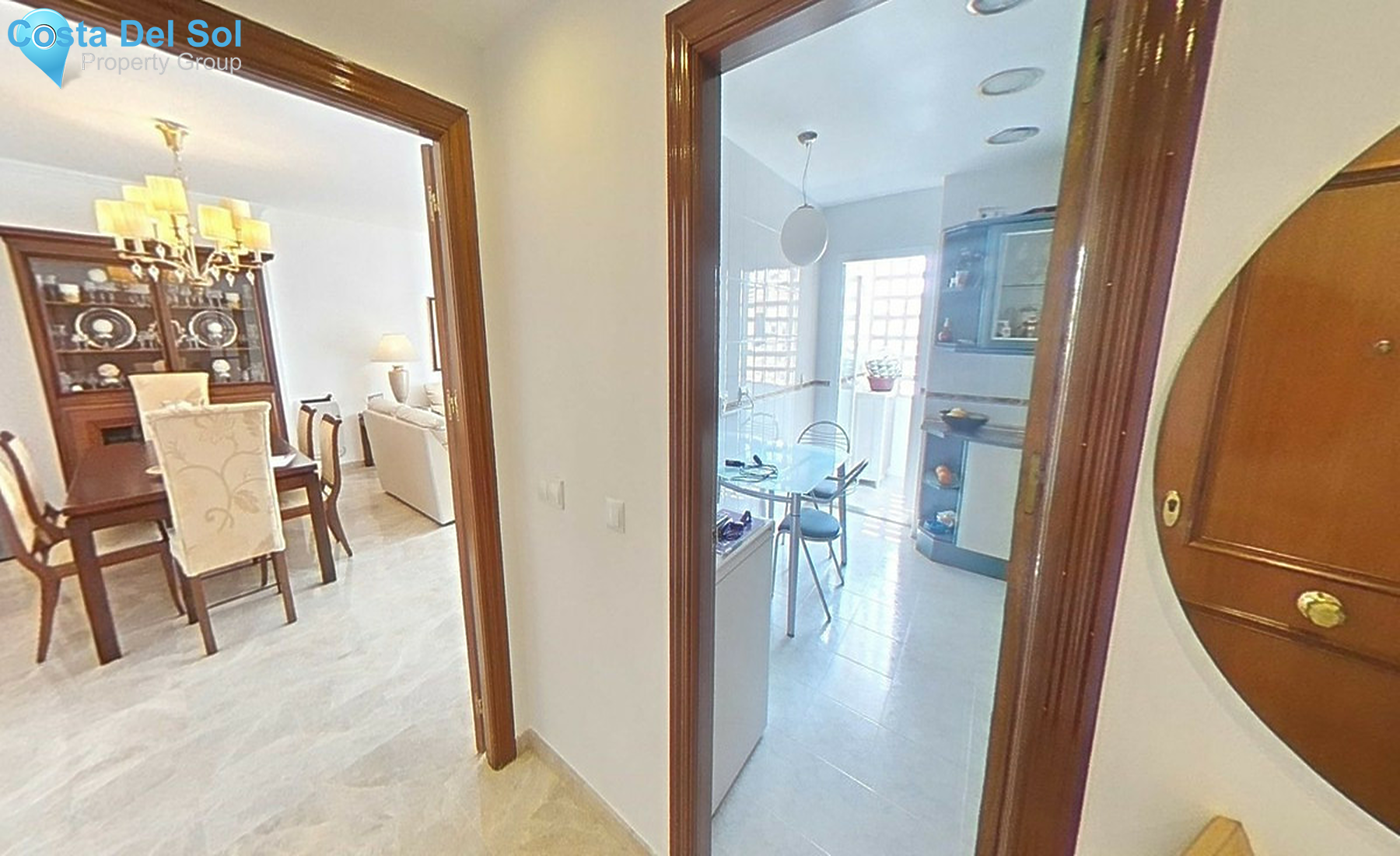 Middle Floor Apartment in Estepona-1508032