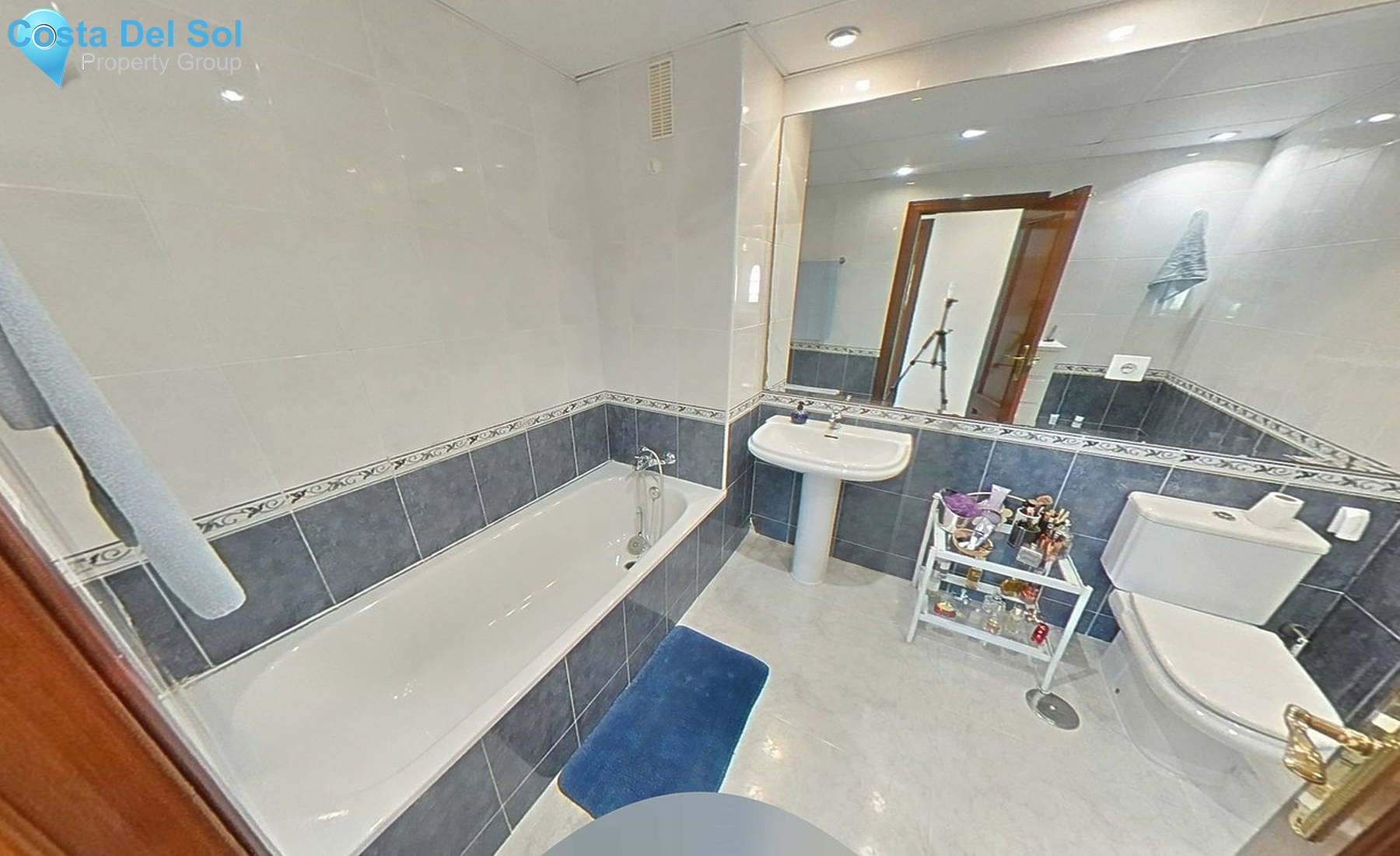 Middle Floor Apartment in Estepona-1508039