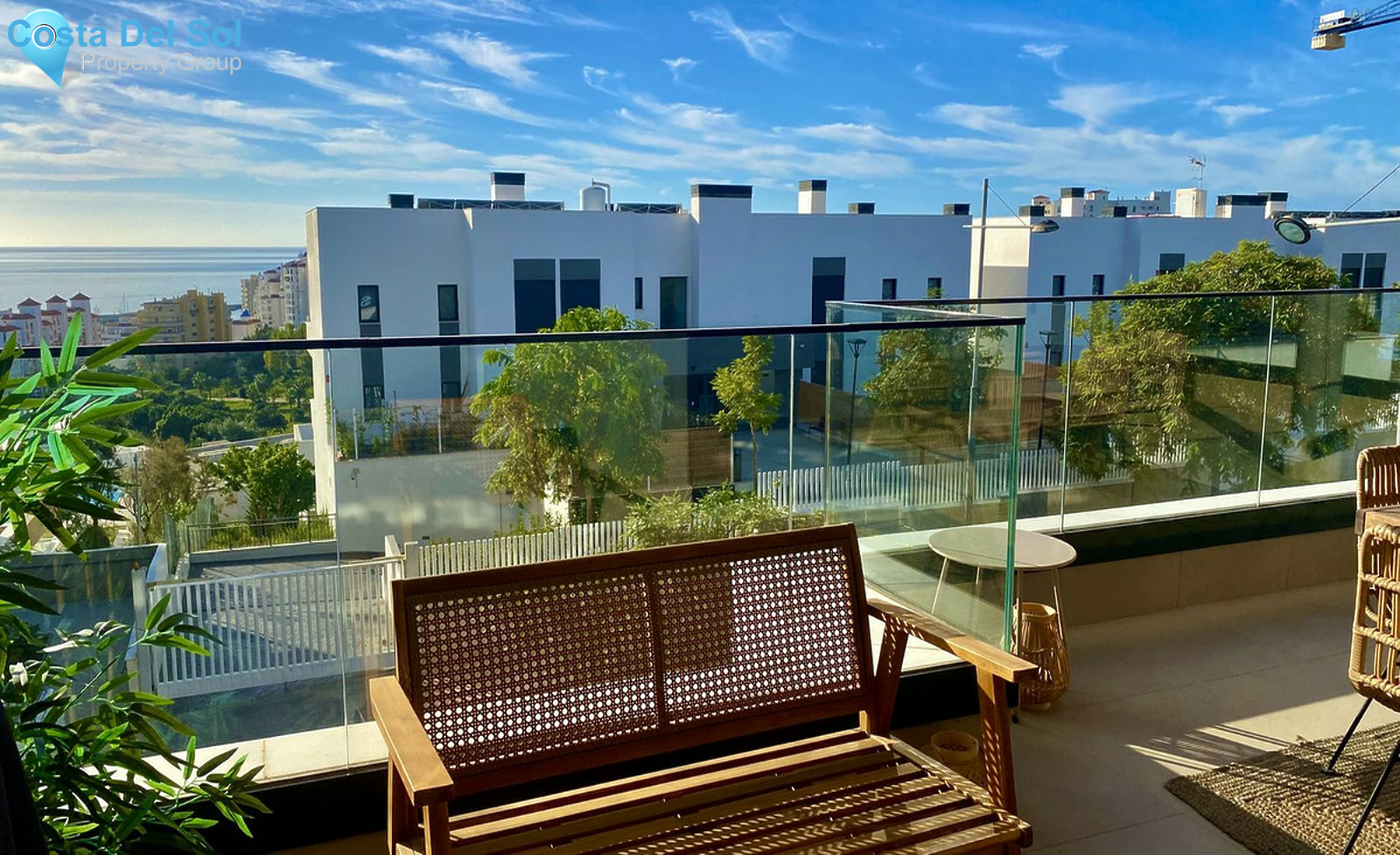 Middle Floor Apartment in Estepona-1560755