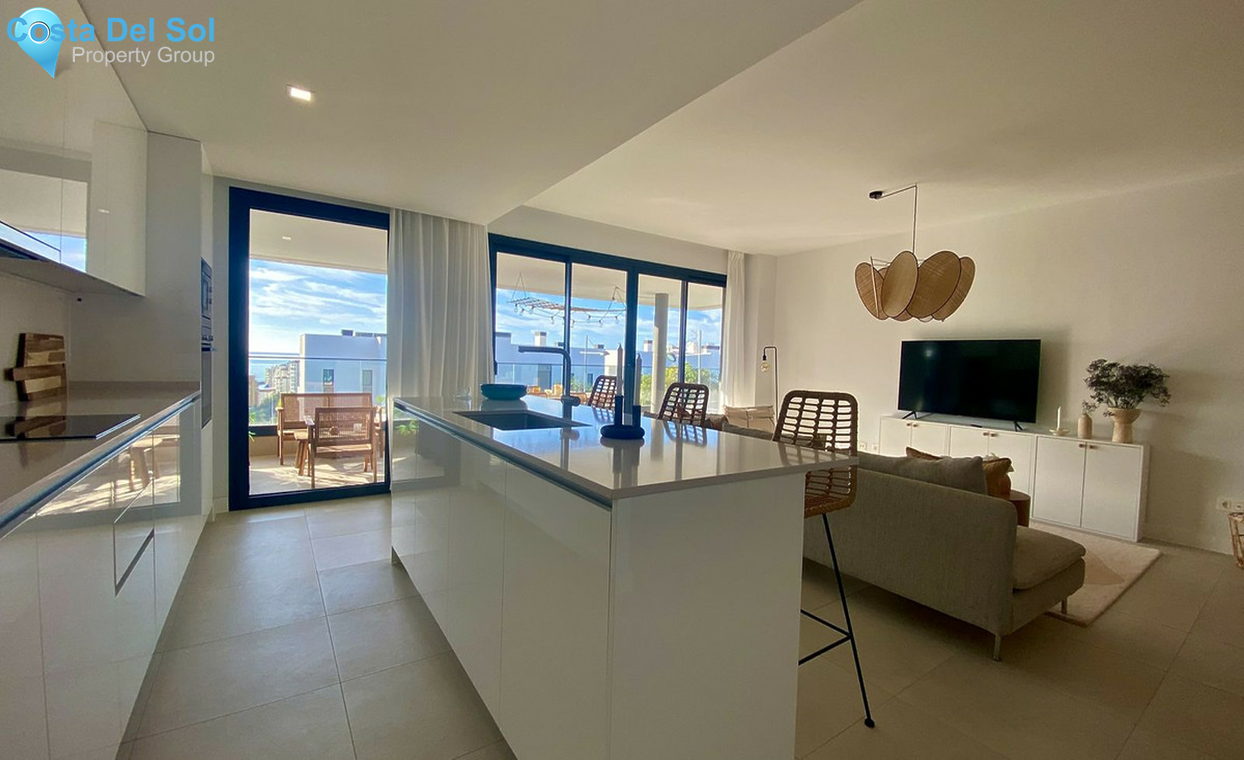 Middle Floor Apartment in Estepona-1560760