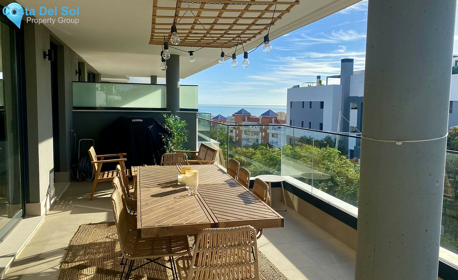 Middle Floor Apartment in Estepona-1560746