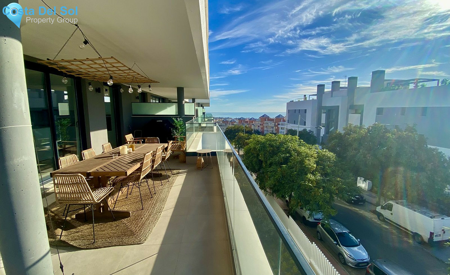Middle Floor Apartment in Estepona-1560747