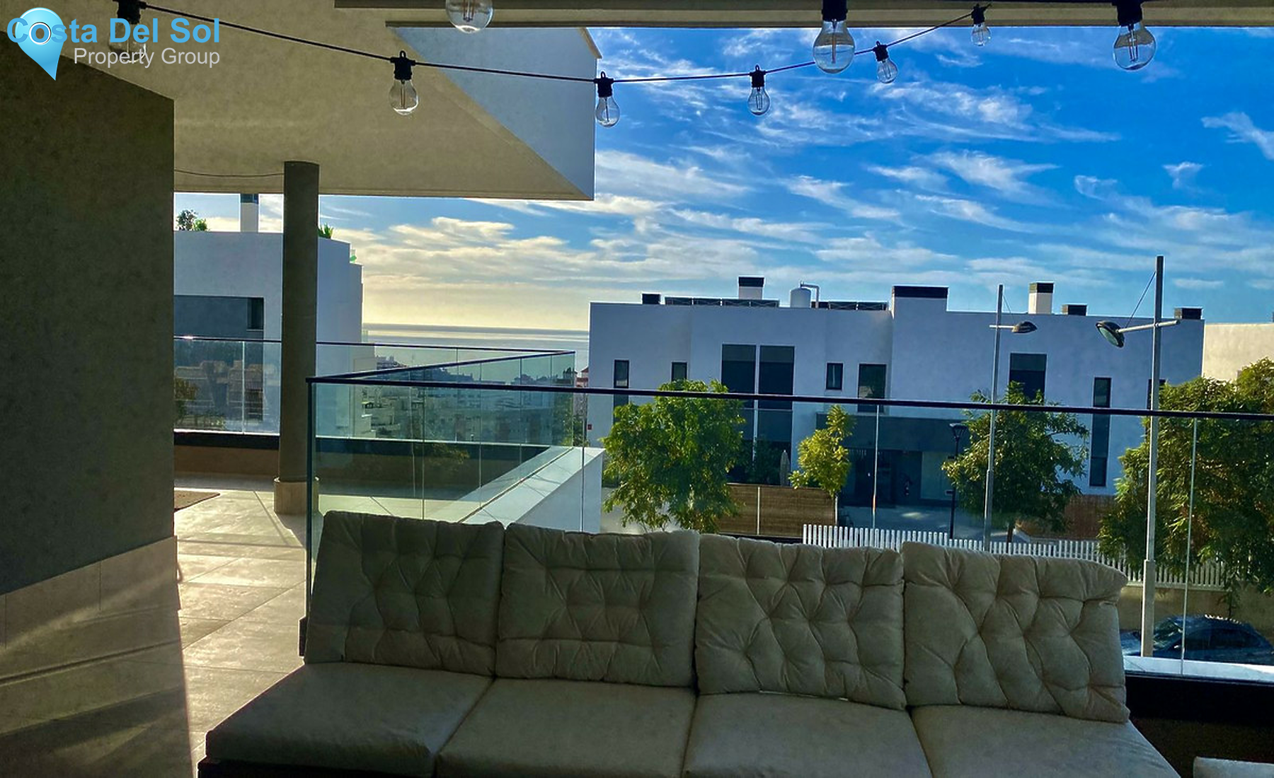 Middle Floor Apartment in Estepona-1560749