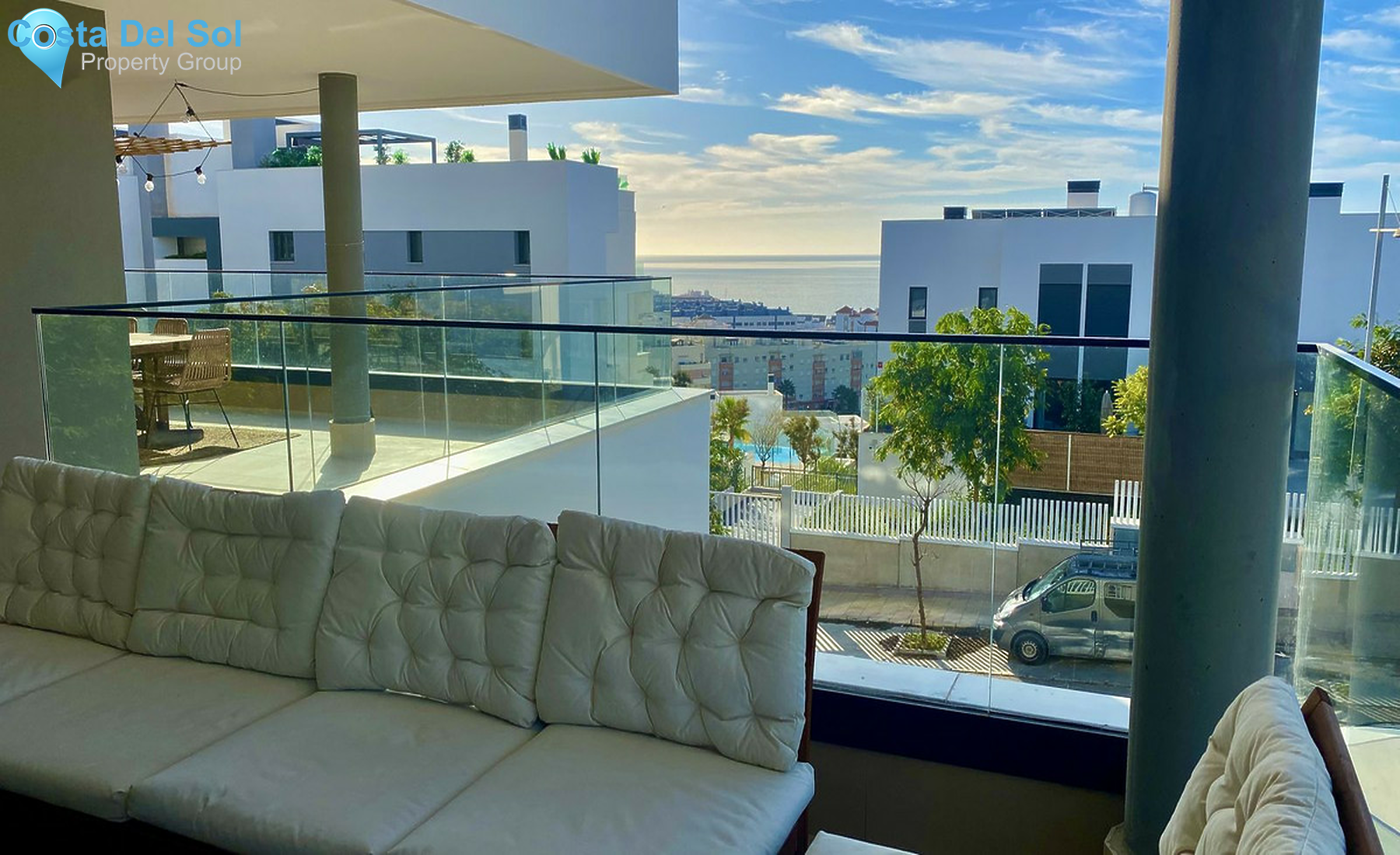 Middle Floor Apartment in Estepona-1560751