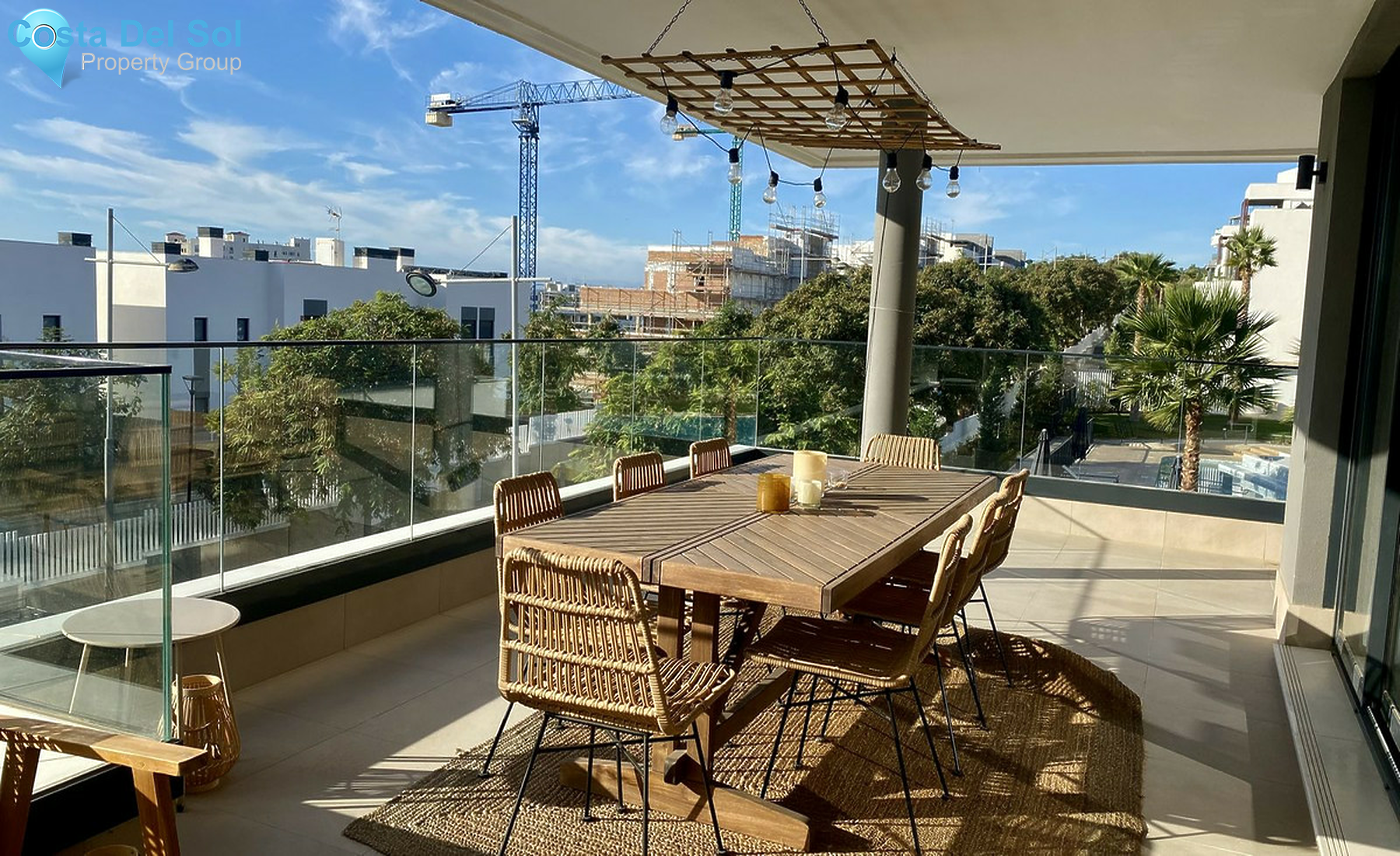 Middle Floor Apartment in Estepona-1560753