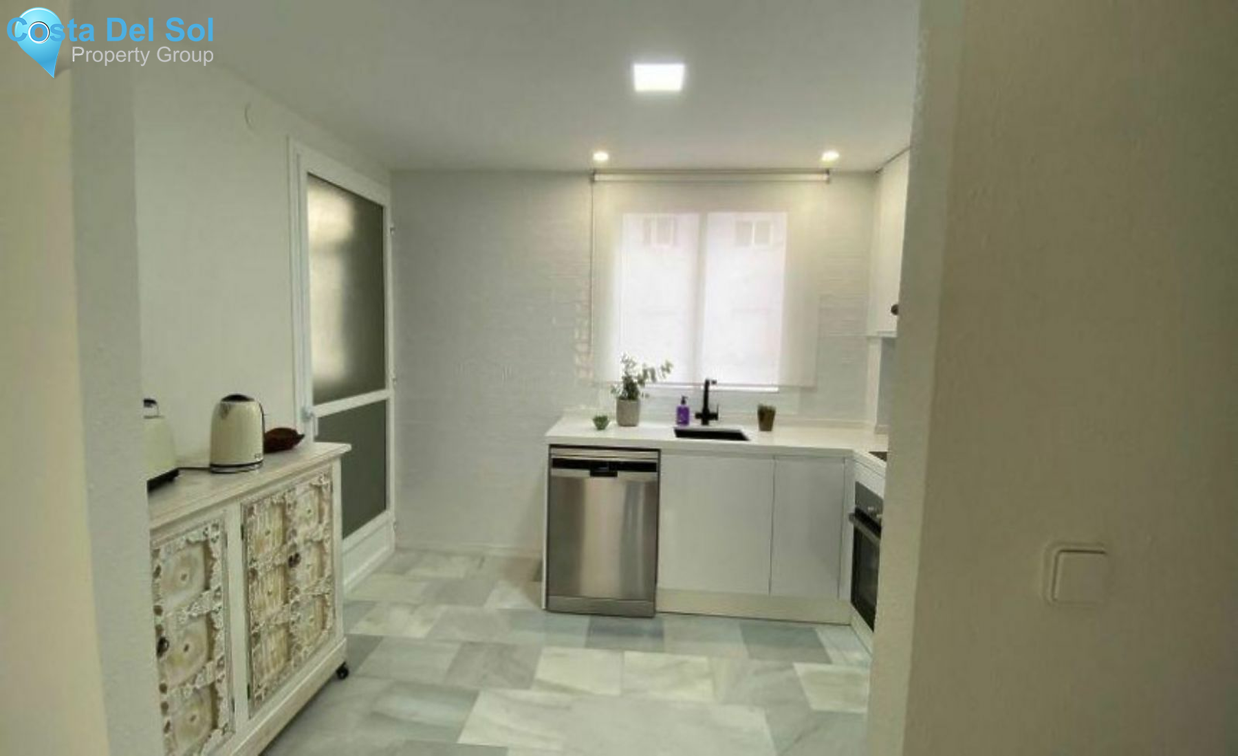 Middle Floor Apartment in Estepona-1174265