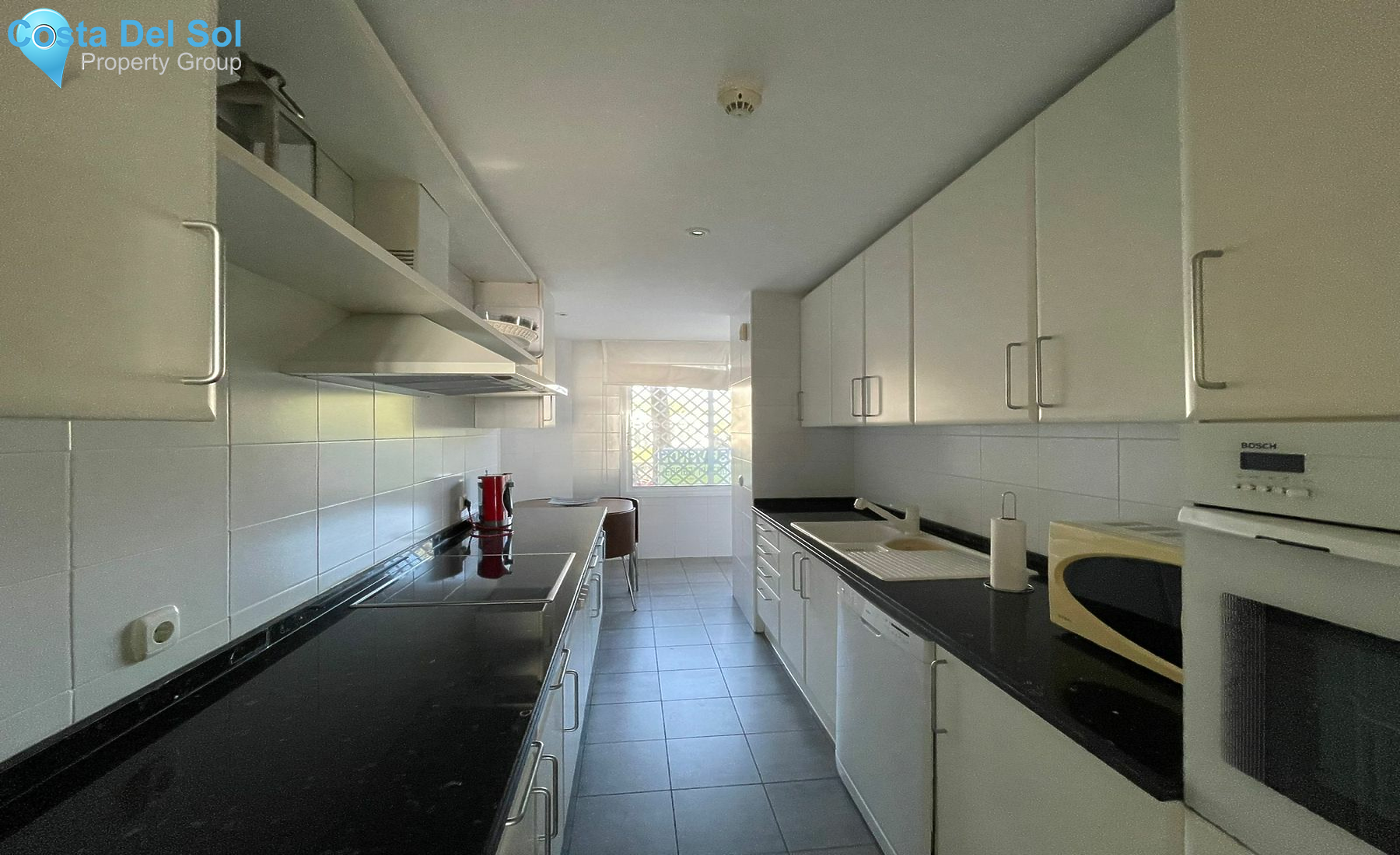 Middle Floor Apartment in Estepona-1179370