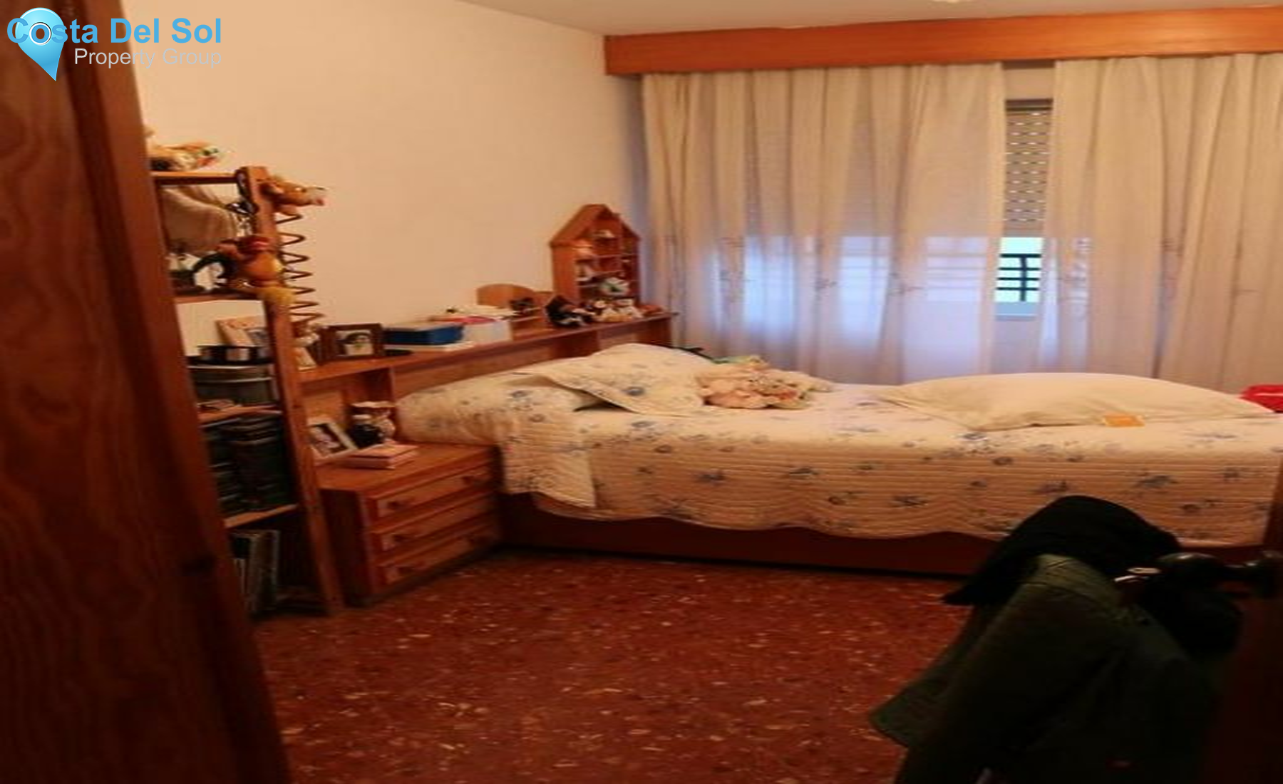 Middle Floor Apartment in Estepona-1204679