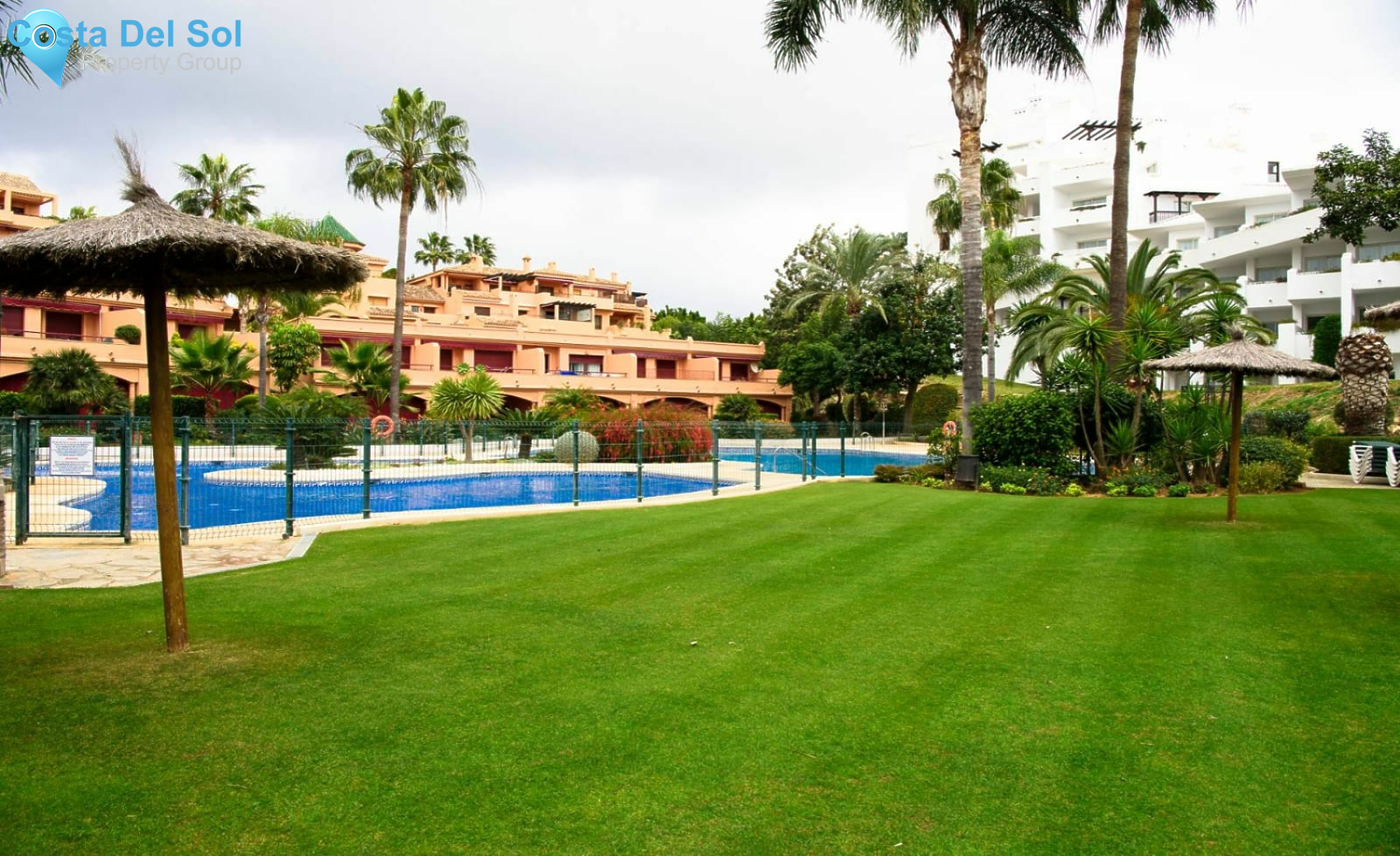 Middle Floor Apartment in Estepona-1214632