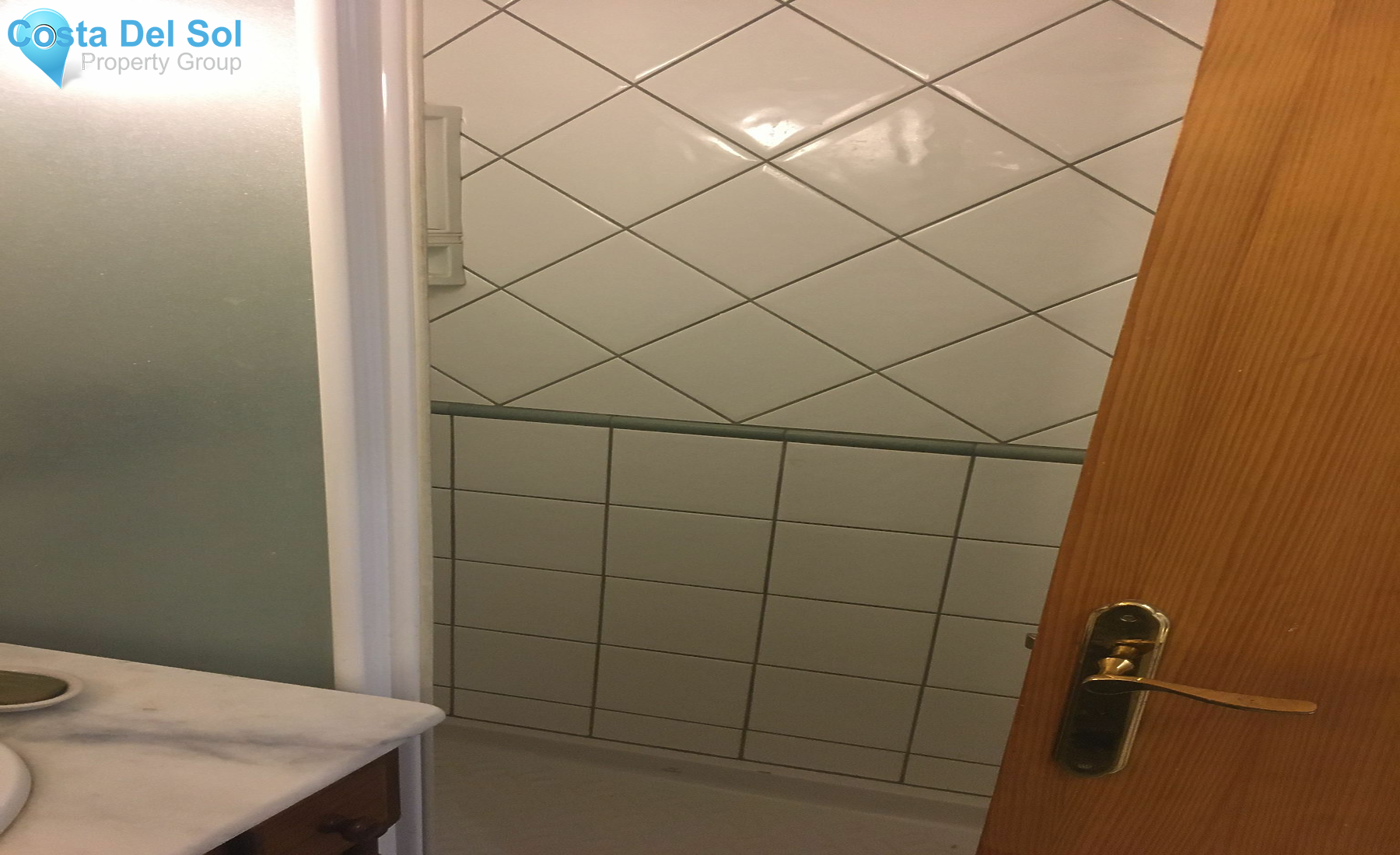 Middle Floor Apartment in Estepona-1220514