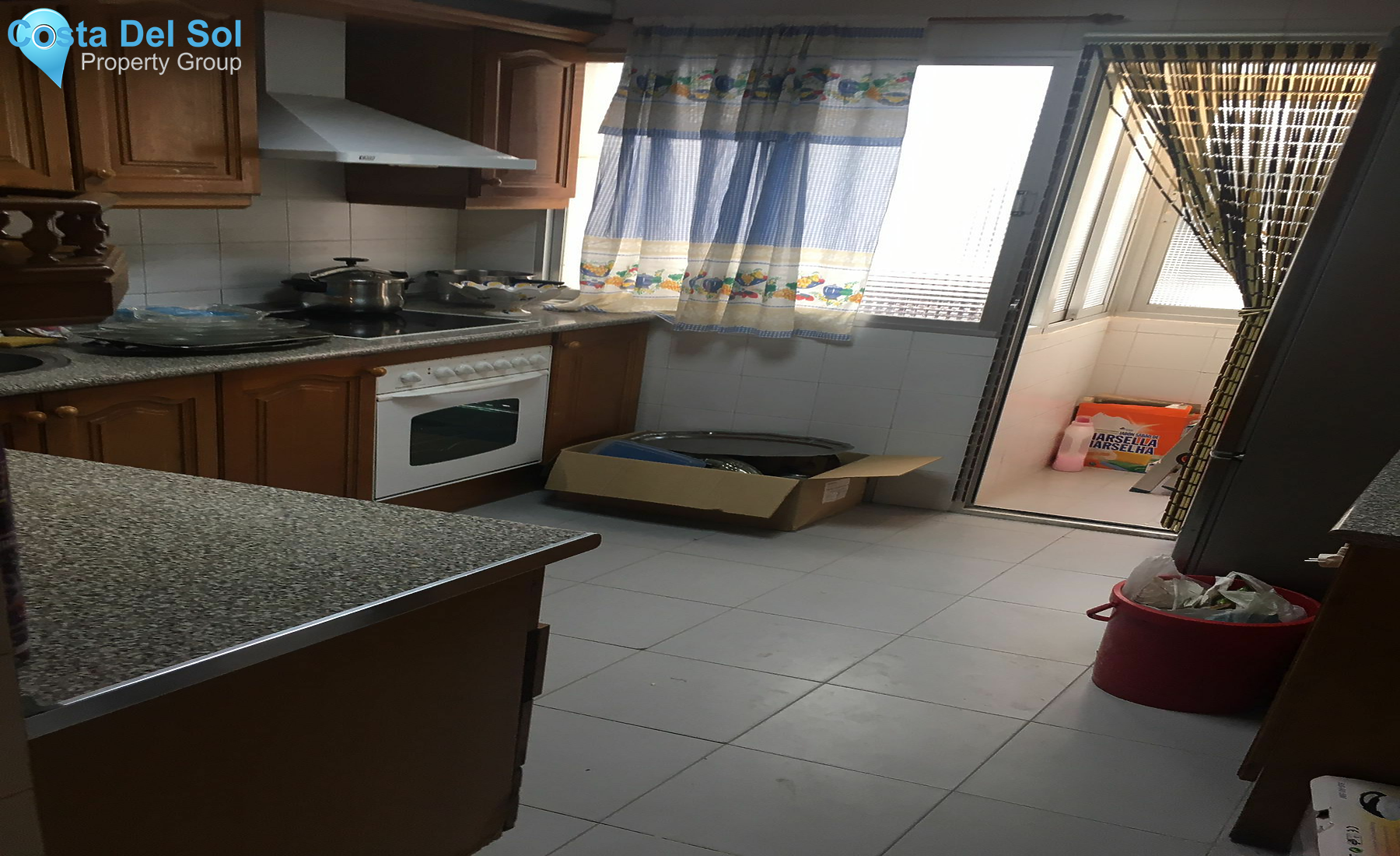 Middle Floor Apartment in Estepona-1220518