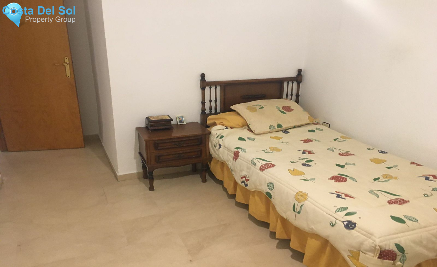 Middle Floor Apartment in Estepona-1220507