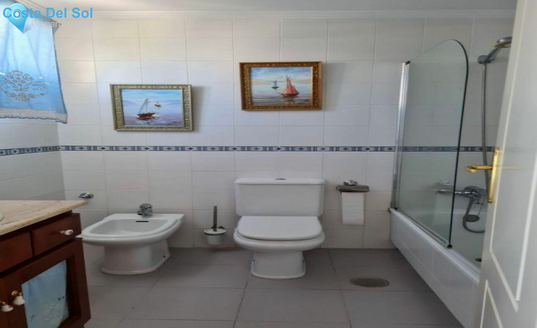 Middle Floor Apartment in Estepona-1392779