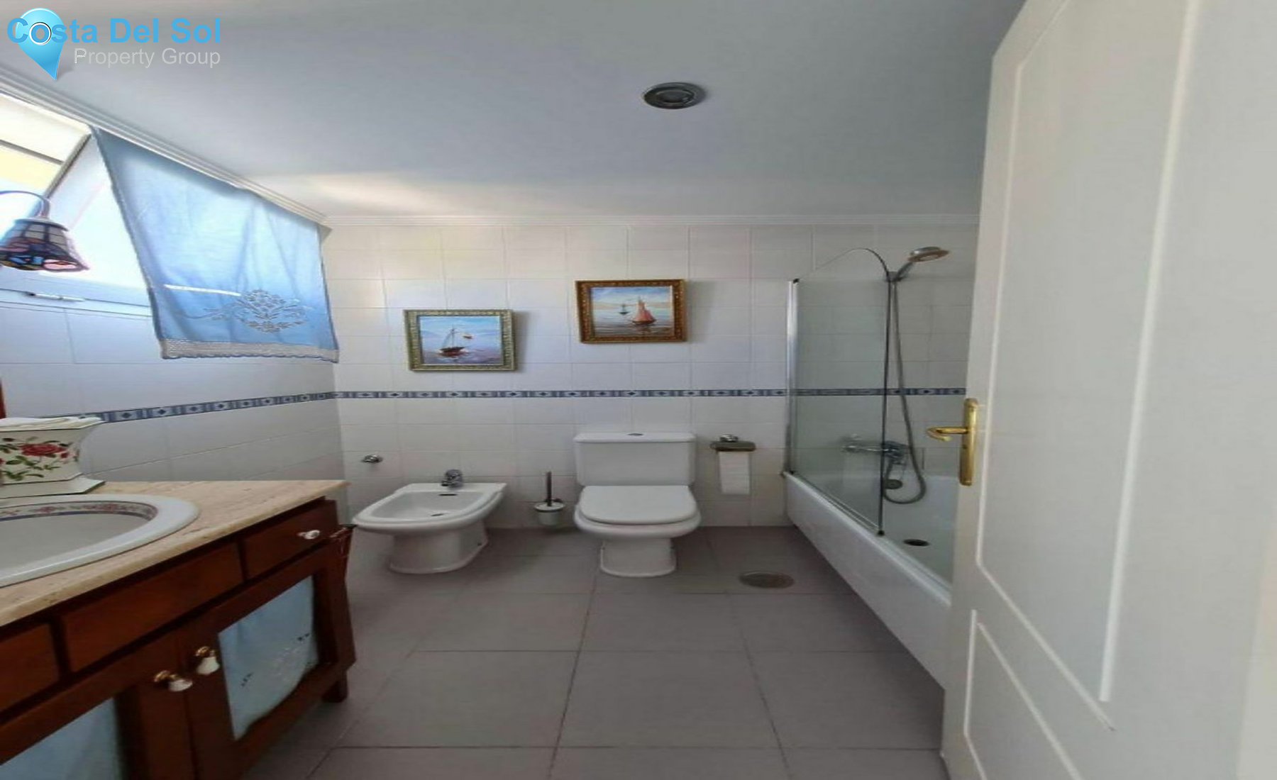 Middle Floor Apartment in Estepona-1392780