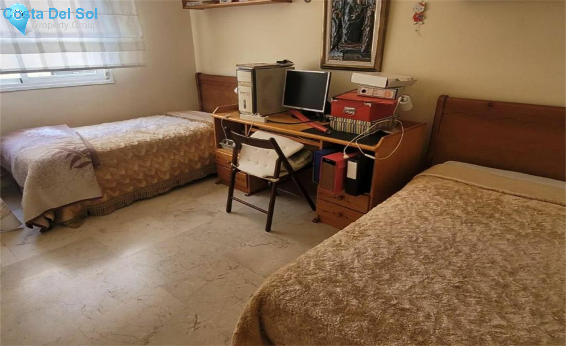 Middle Floor Apartment in Estepona-1396010