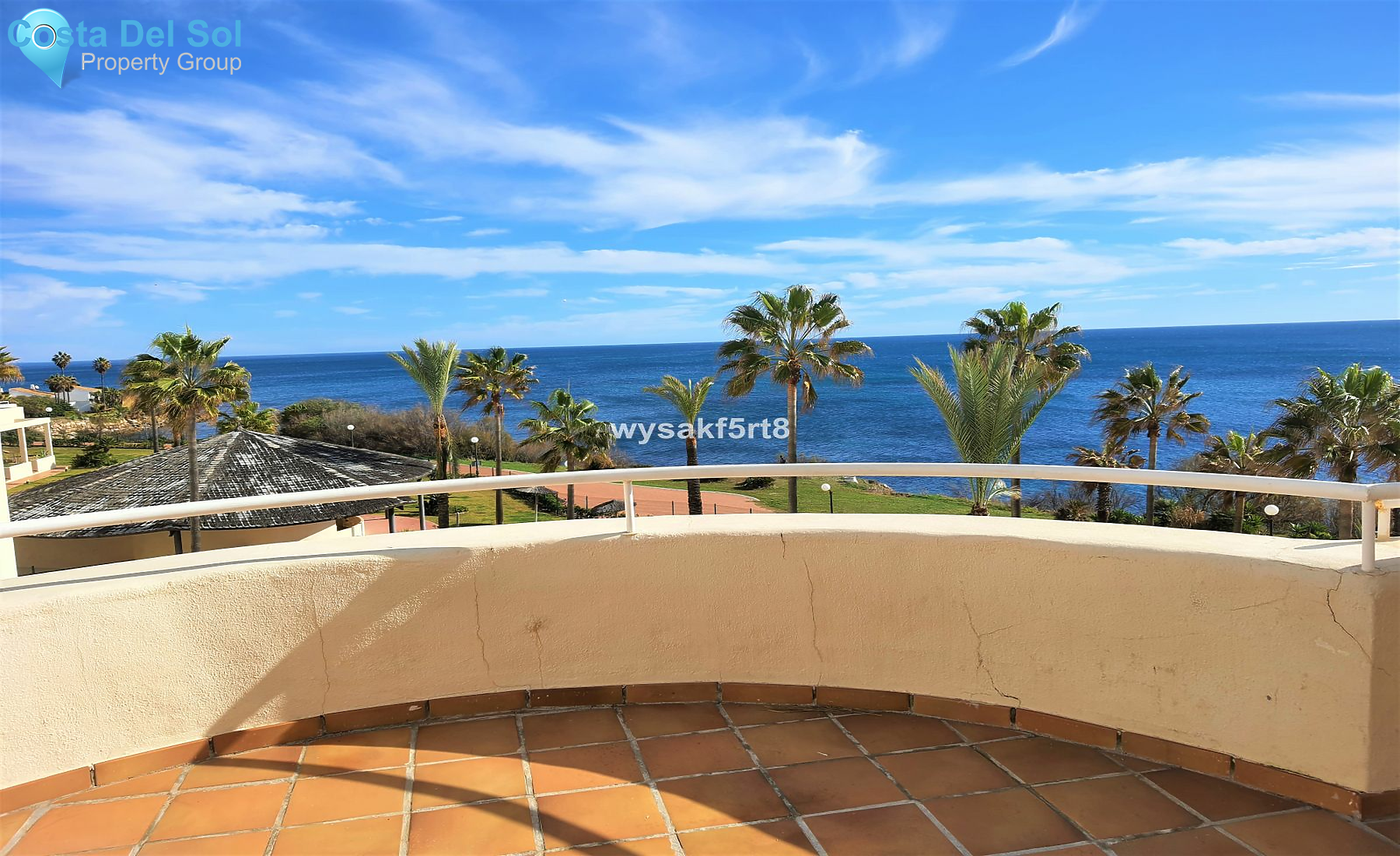 Middle Floor Apartment in Estepona-1396422